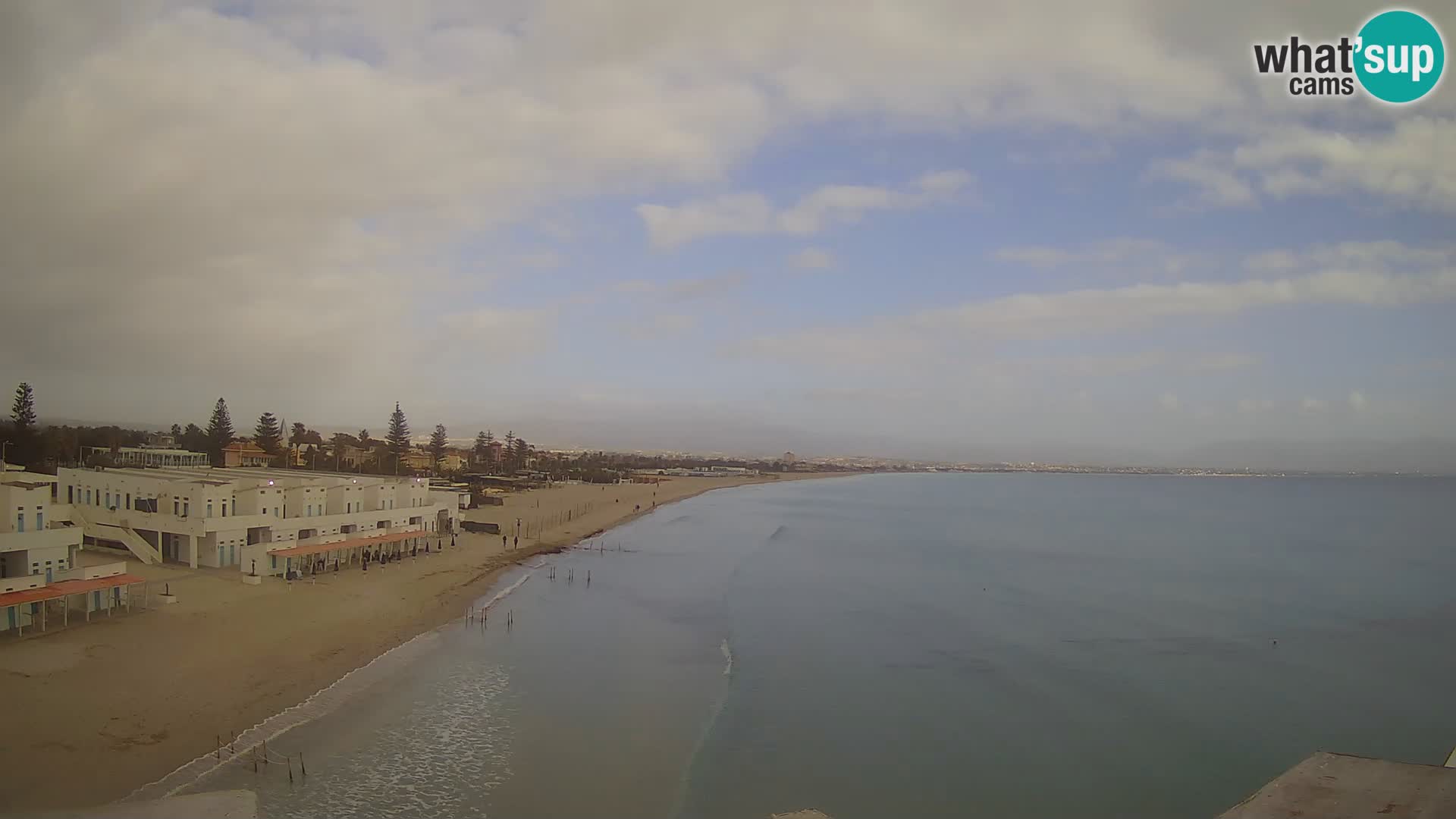 Spletna kamera v živo Cagliarski zaliv – plaža Poetto – Sardinija