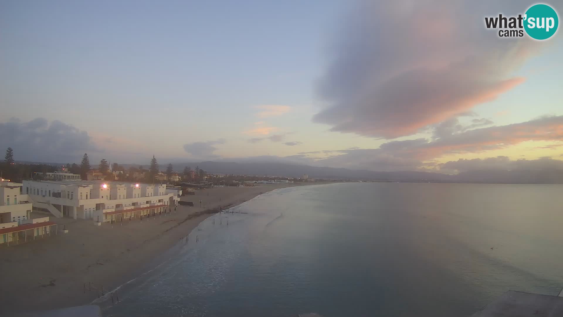 Spletna kamera v živo Cagliarski zaliv – plaža Poetto – Sardinija