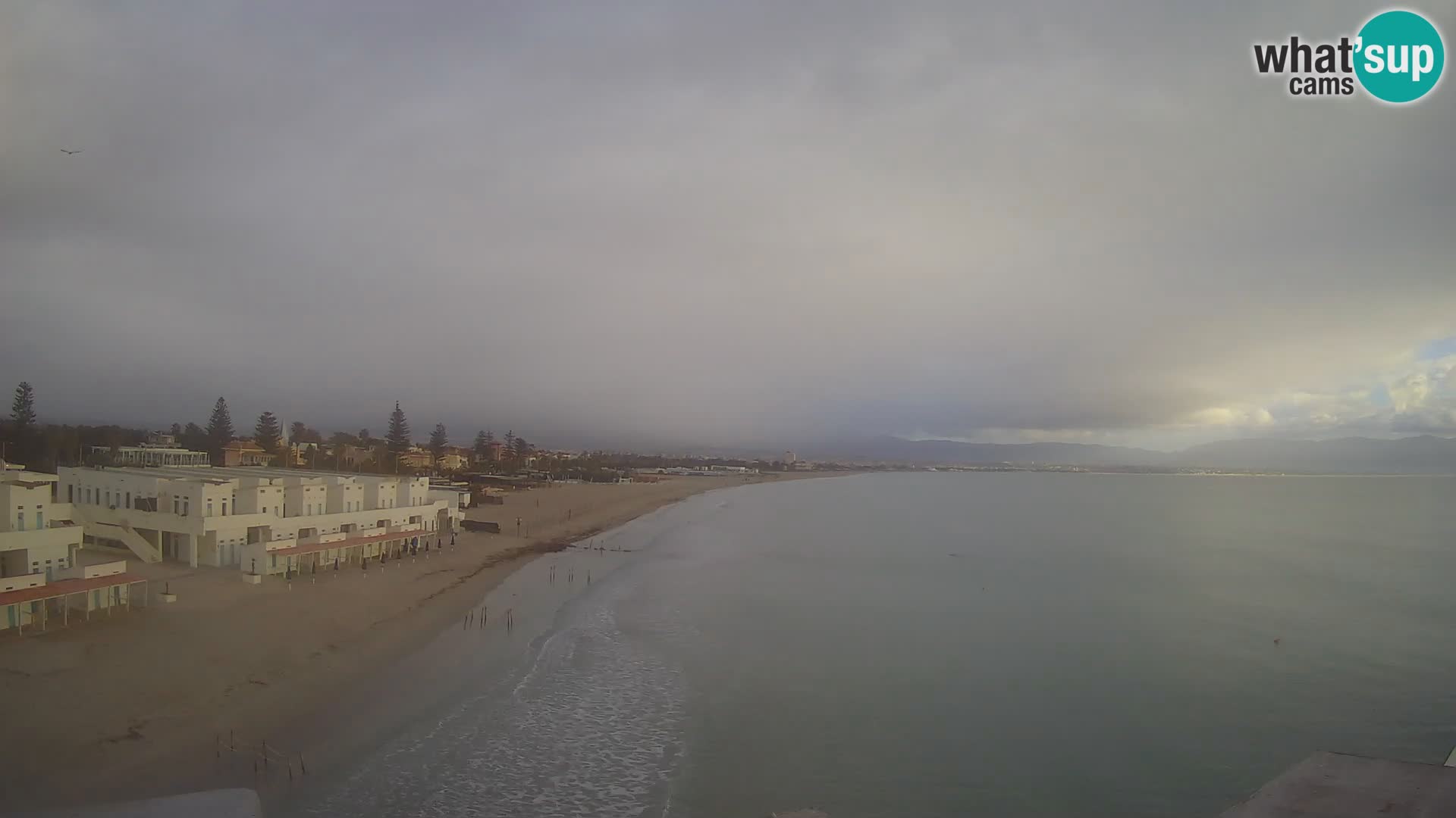 Spletna kamera v živo Cagliarski zaliv – plaža Poetto – Sardinija