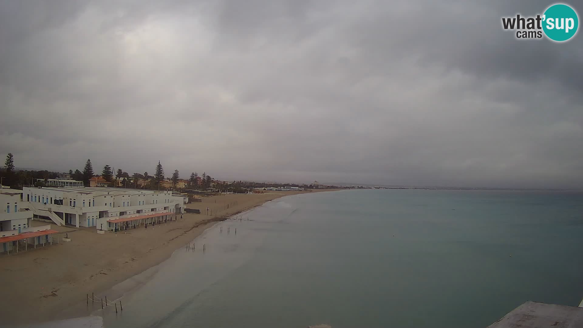 Spletna kamera v živo Cagliarski zaliv – plaža Poetto – Sardinija