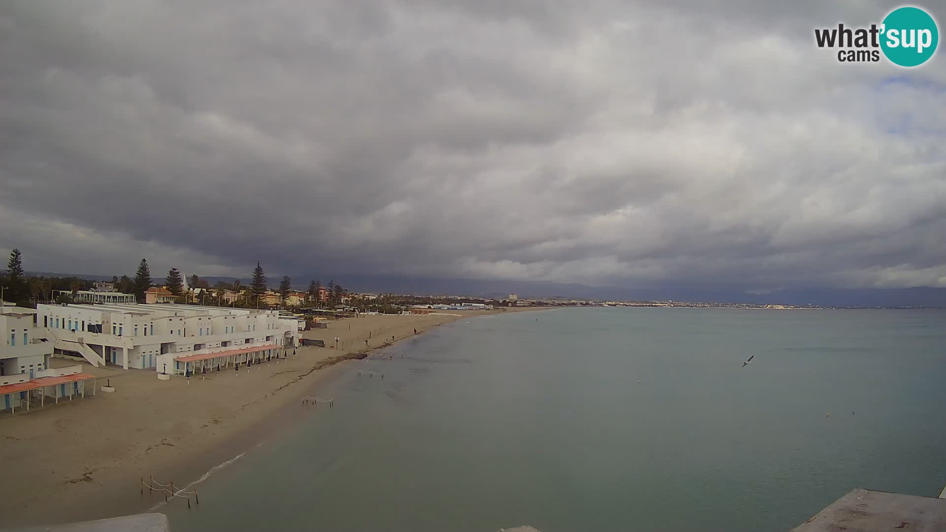 Spletna kamera v živo Cagliarski zaliv – plaža Poetto – Sardinija