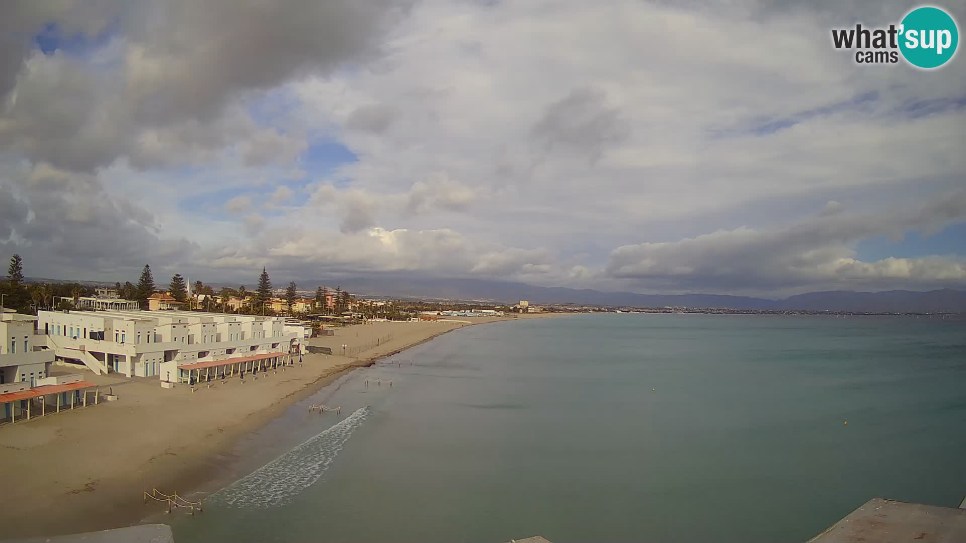 Web kamera uživo Cagliarski zaljev – plaža Poetto – Sardinija