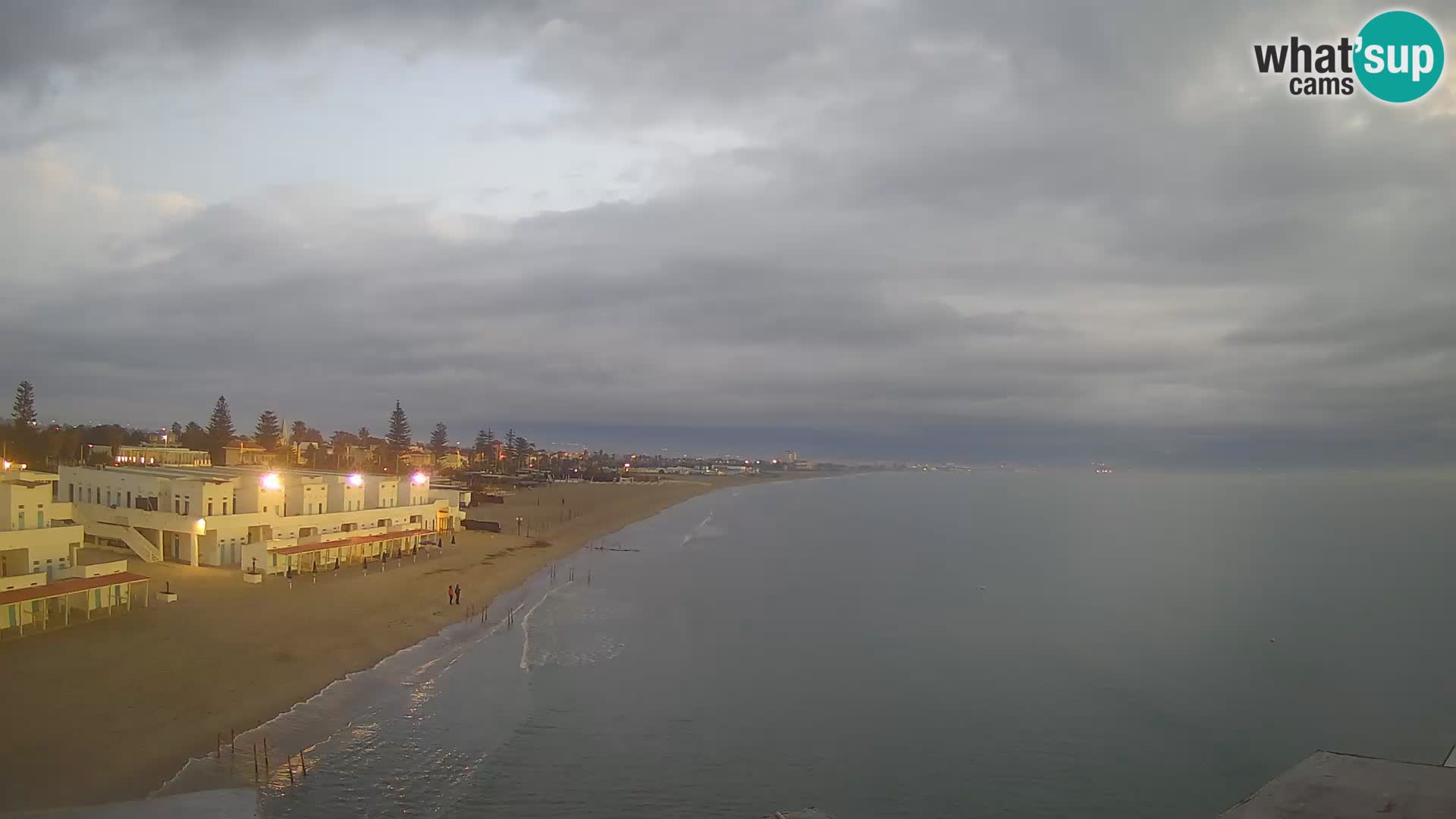 Spletna kamera v živo Cagliarski zaliv – plaža Poetto – Sardinija