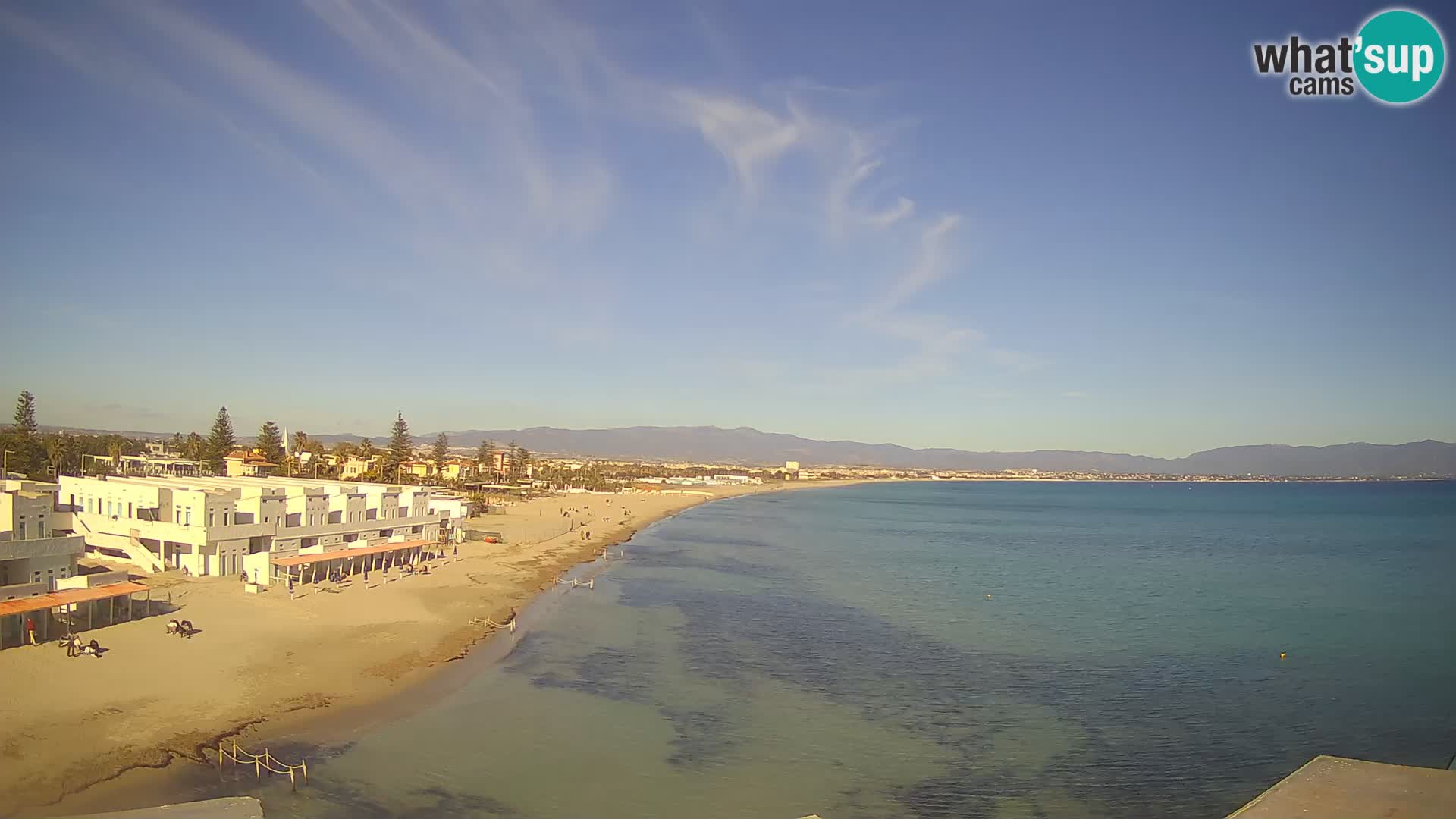 Spletna kamera v živo Cagliarski zaliv – plaža Poetto – Sardinija