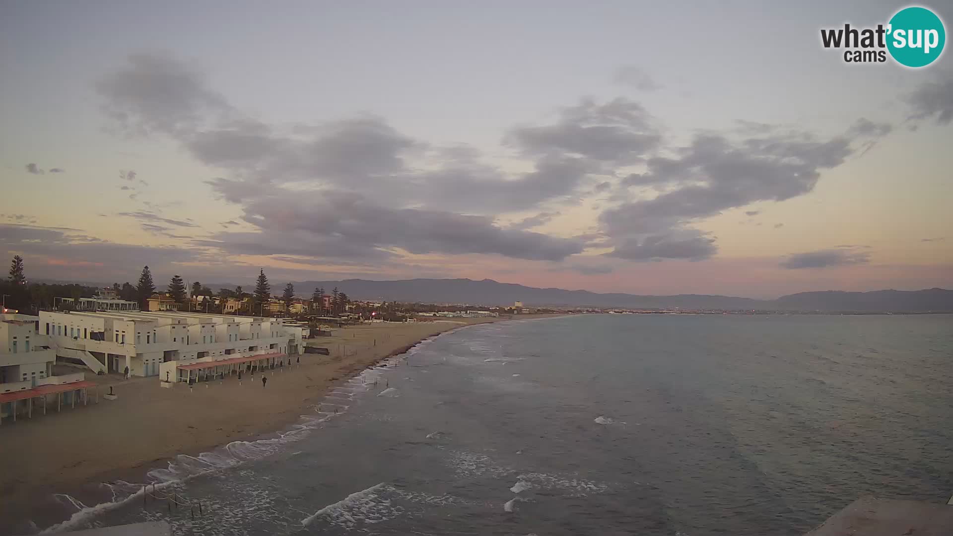 Spletna kamera v živo Cagliarski zaliv – plaža Poetto – Sardinija