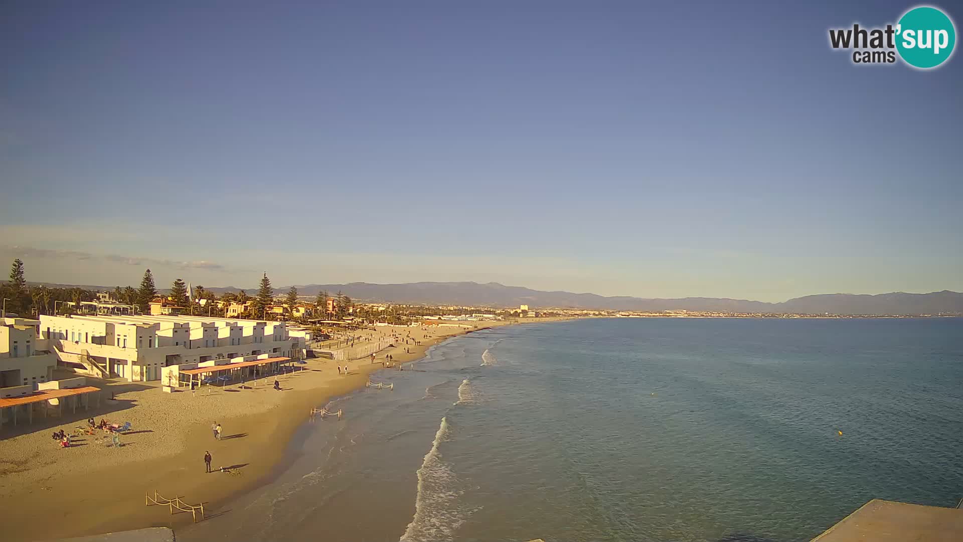 Spletna kamera v živo Cagliarski zaliv – plaža Poetto – Sardinija