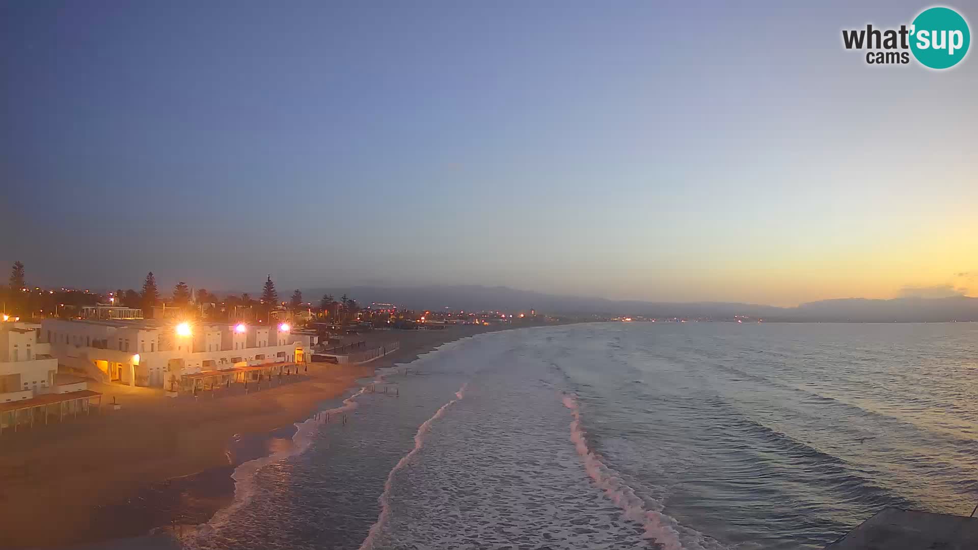 Spletna kamera v živo Cagliarski zaliv – plaža Poetto – Sardinija