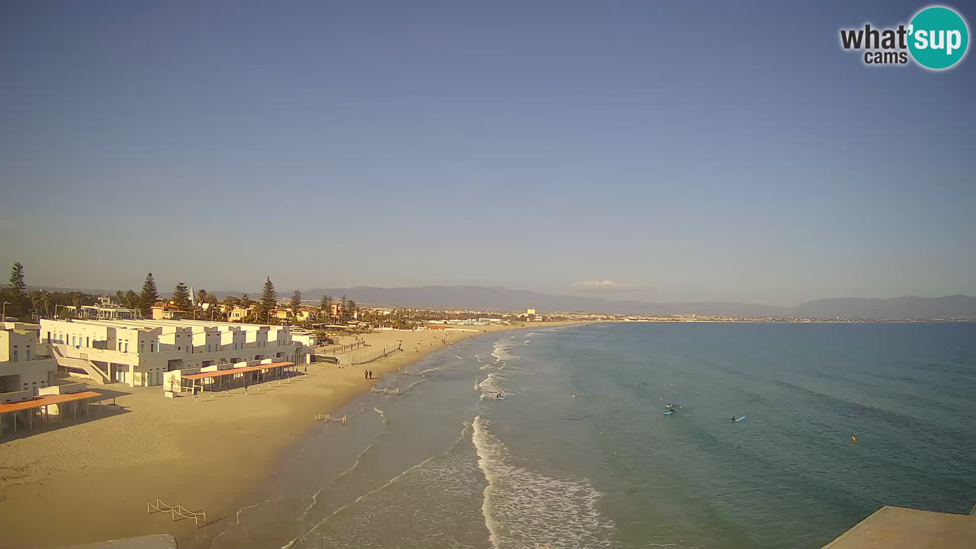 Spletna kamera v živo Cagliarski zaliv – plaža Poetto – Sardinija