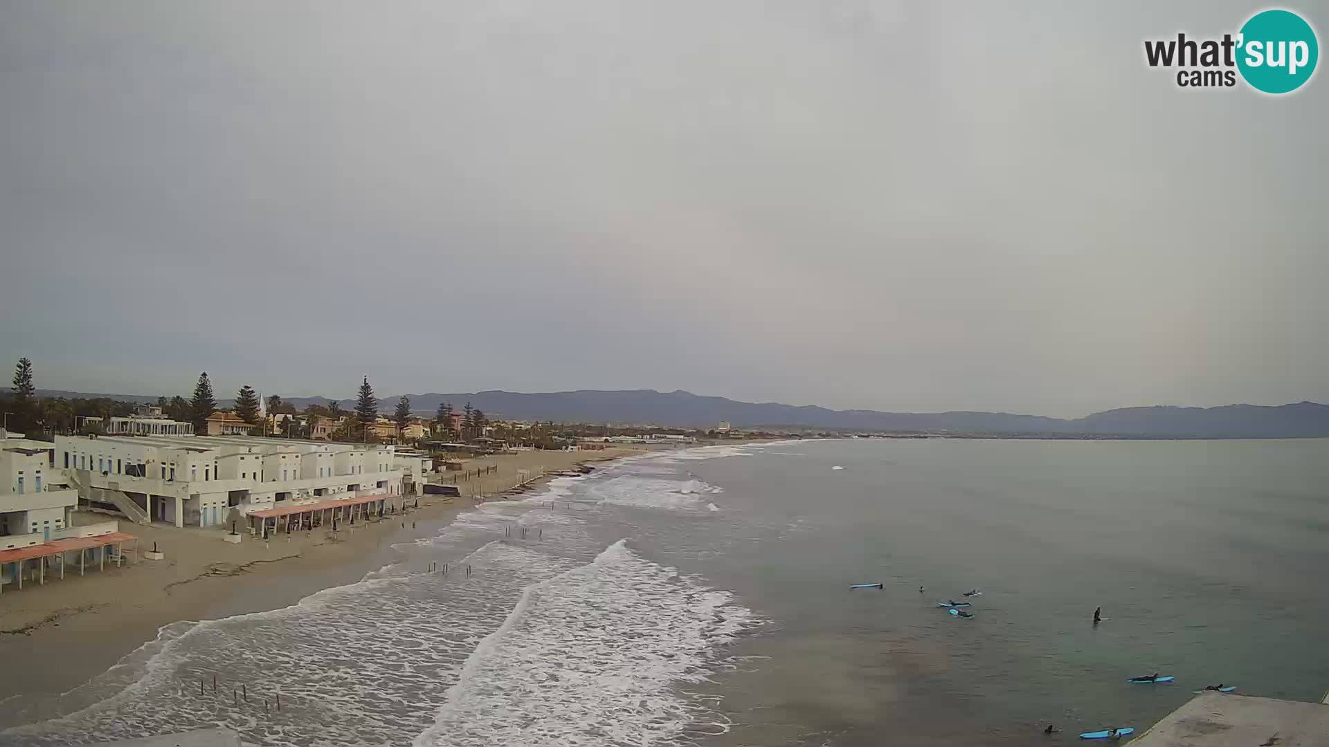 Spletna kamera v živo Cagliarski zaliv – plaža Poetto – Sardinija