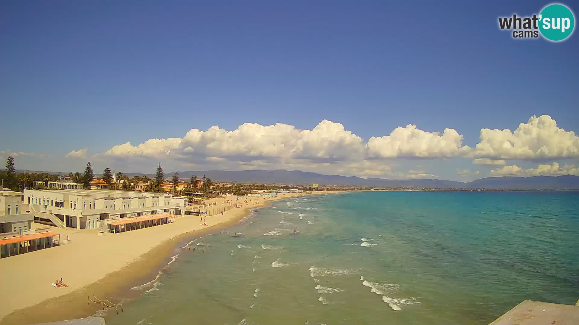 Spletna kamera v živo Cagliarski zaliv – plaža Poetto – Sardinija