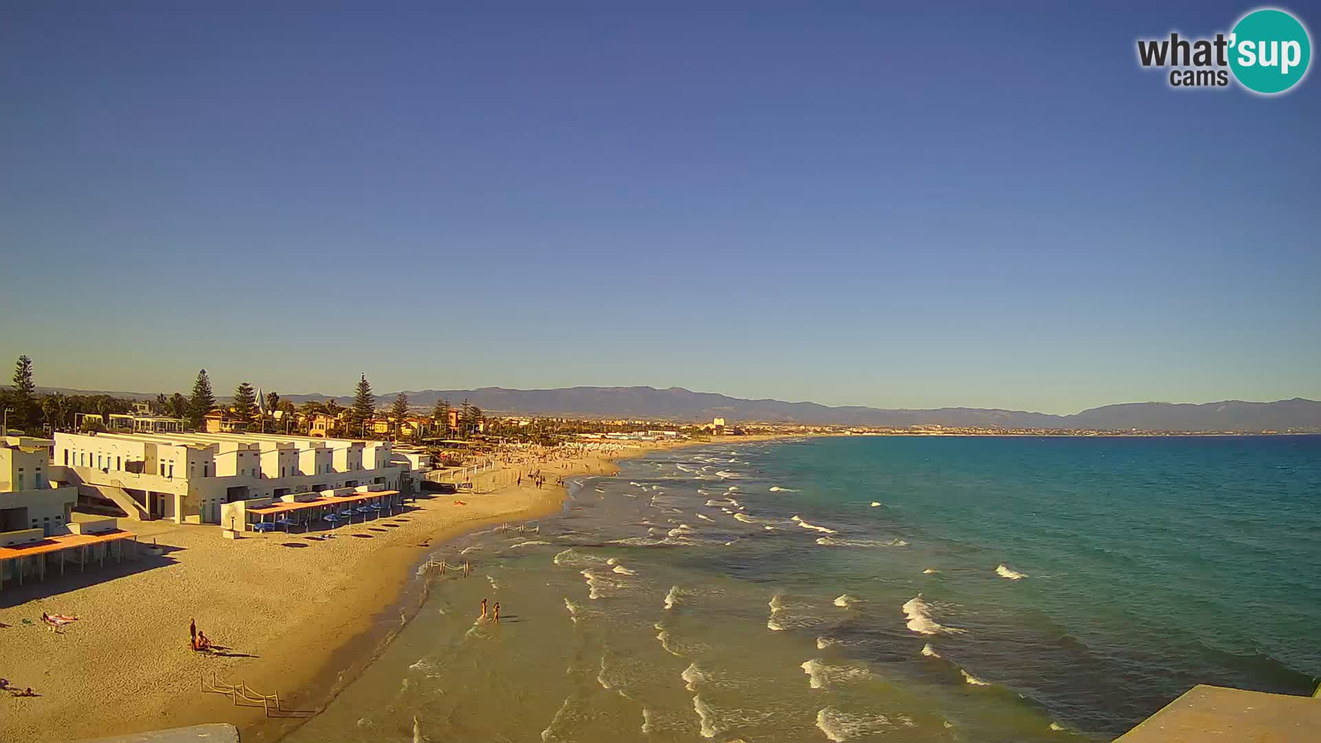 Spletna kamera v živo Cagliarski zaliv – plaža Poetto – Sardinija