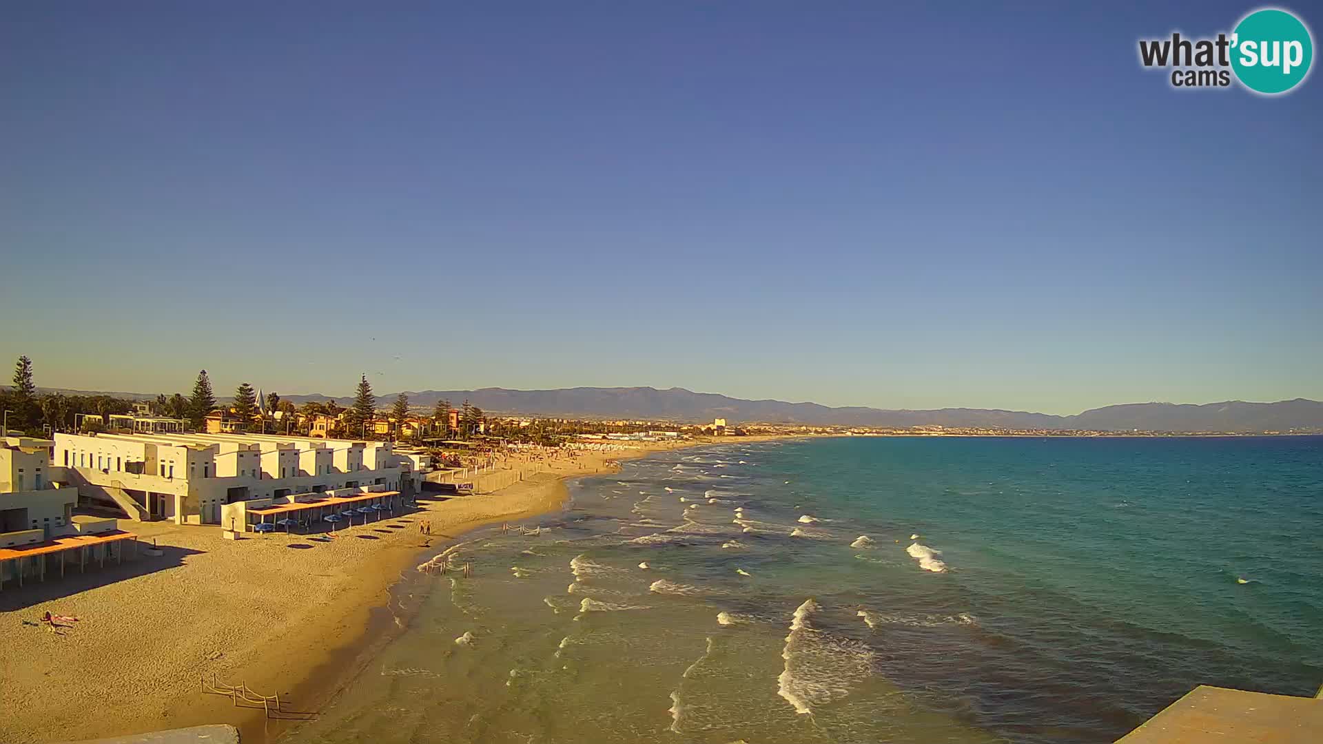 Spletna kamera v živo Cagliarski zaliv – plaža Poetto – Sardinija