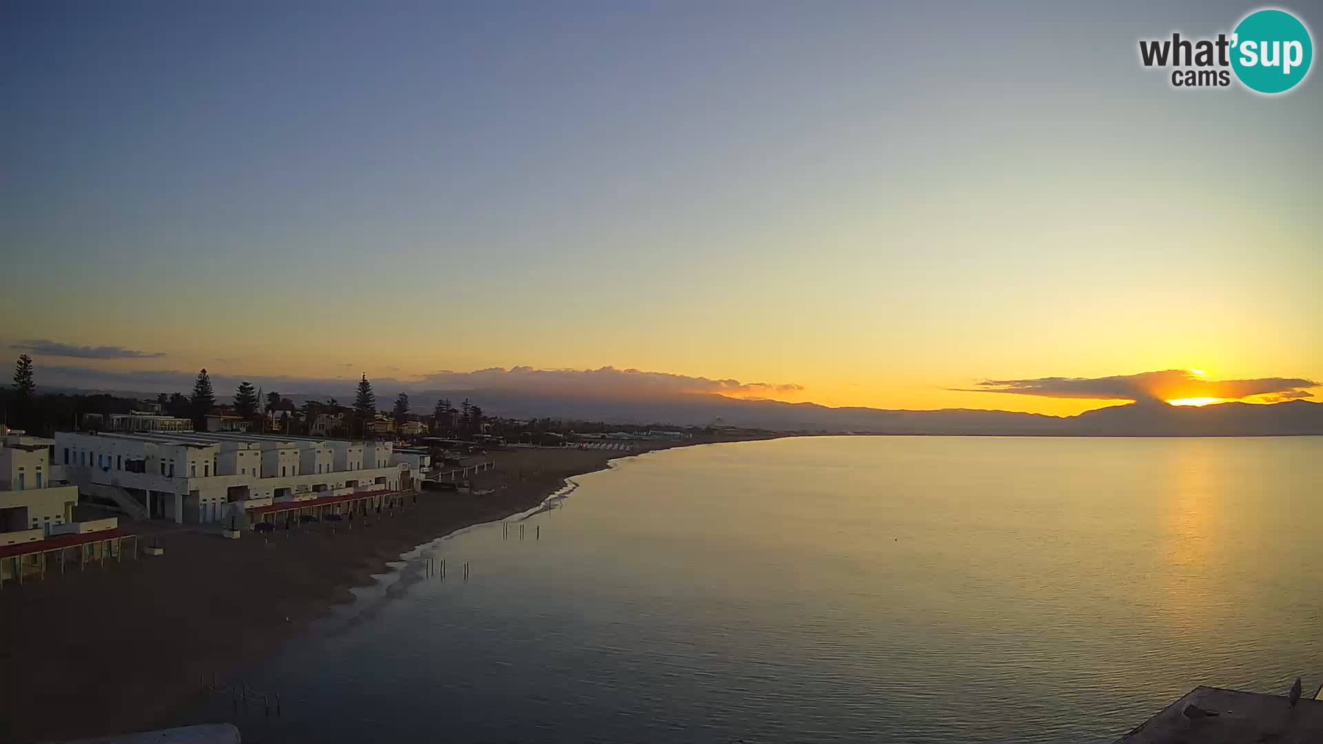 Spletna kamera v živo Cagliarski zaliv – plaža Poetto – Sardinija