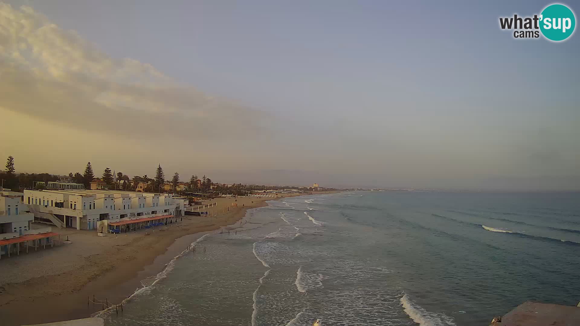 Spletna kamera v živo Cagliarski zaliv – plaža Poetto – Sardinija
