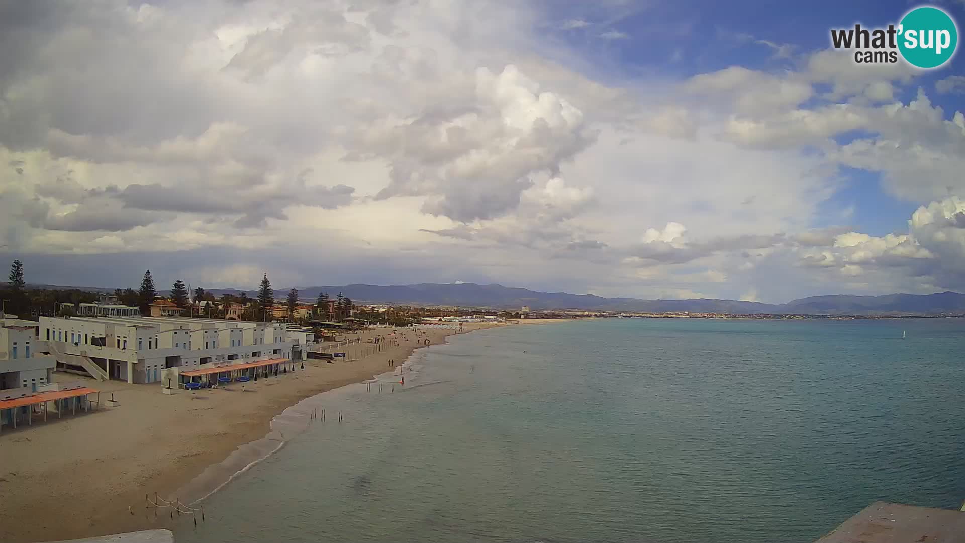 Spletna kamera v živo Cagliarski zaliv – plaža Poetto – Sardinija