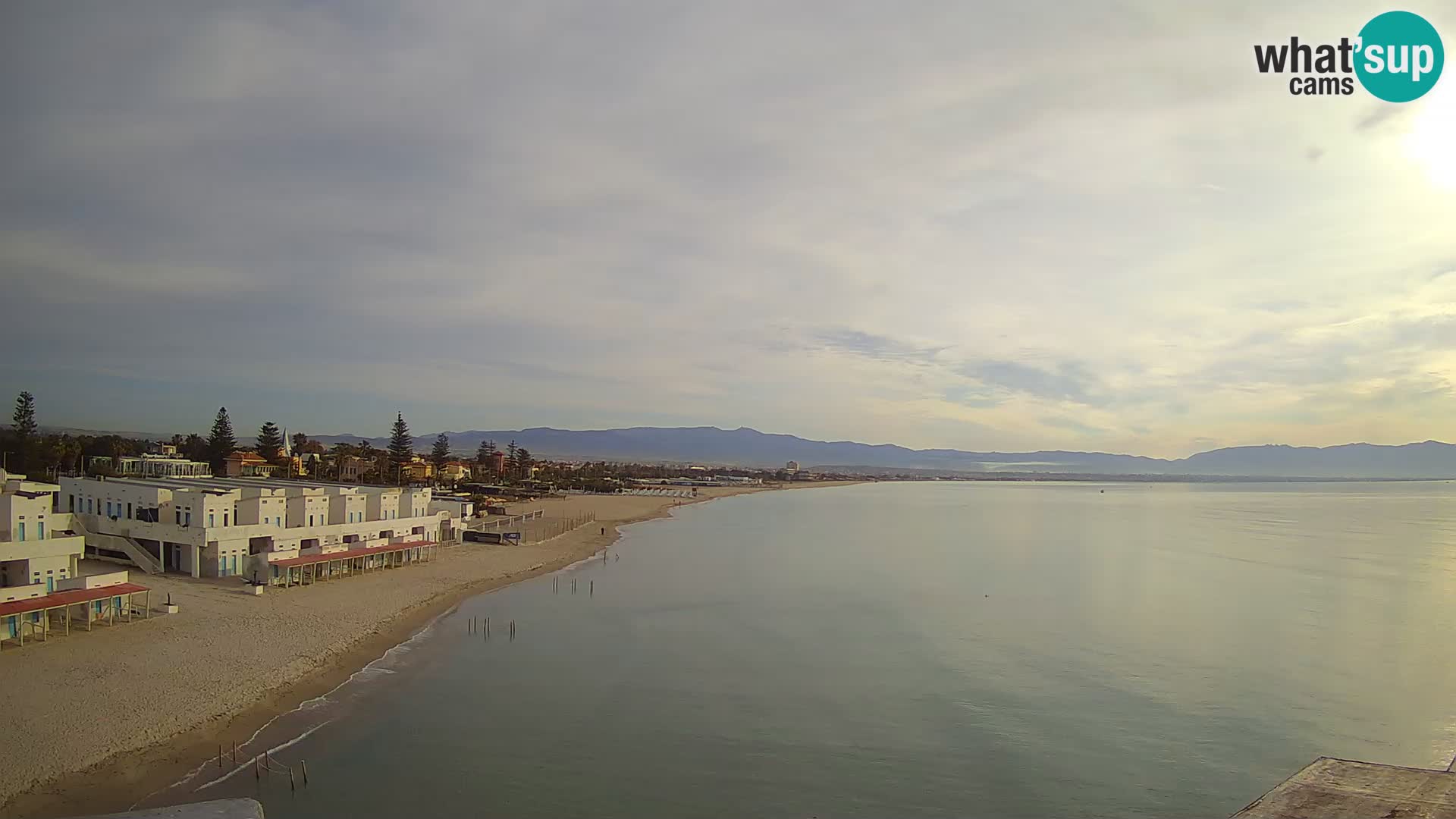Spletna kamera v živo Cagliarski zaliv – plaža Poetto – Sardinija
