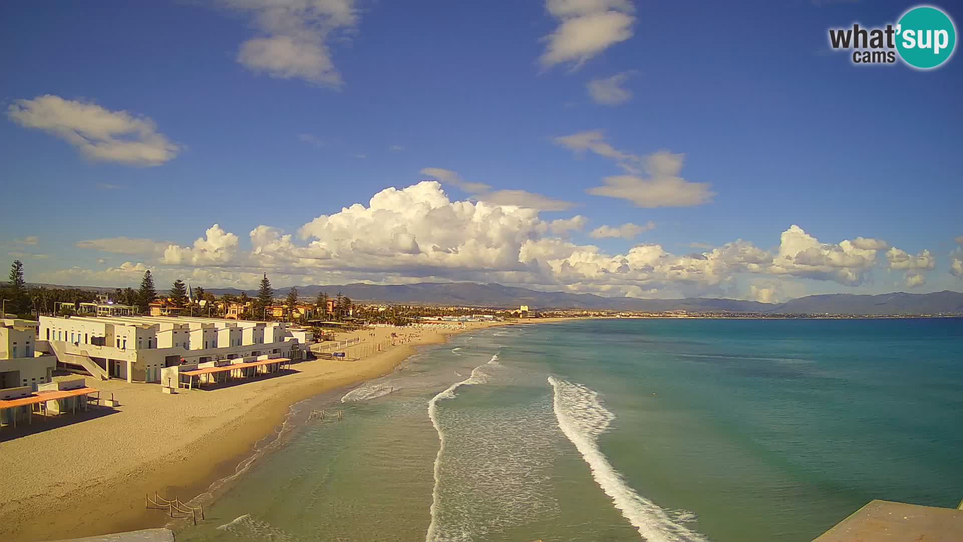 Spletna kamera v živo Cagliarski zaliv – plaža Poetto – Sardinija
