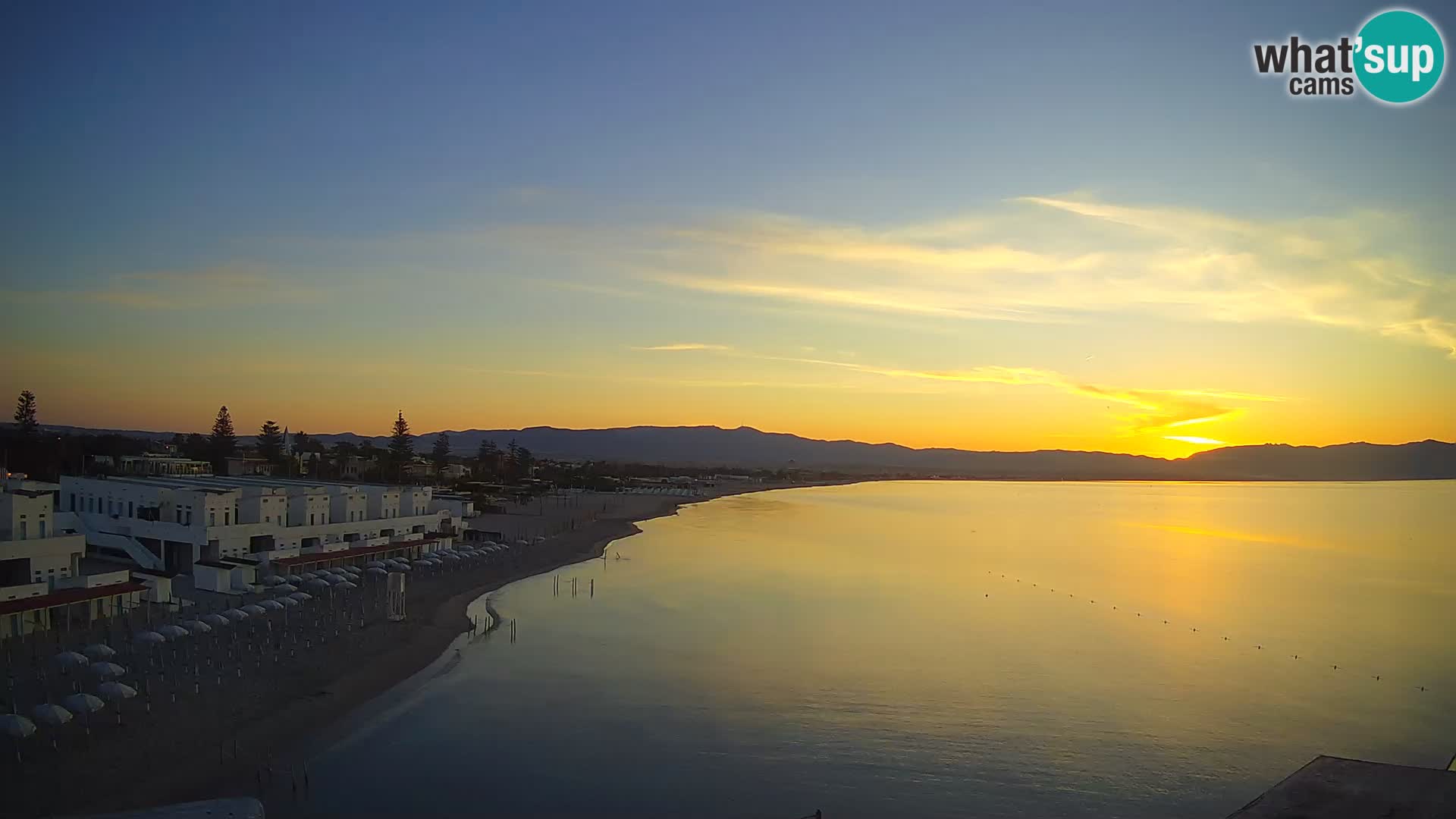 Spletna kamera v živo Cagliarski zaliv – plaža Poetto – Sardinija