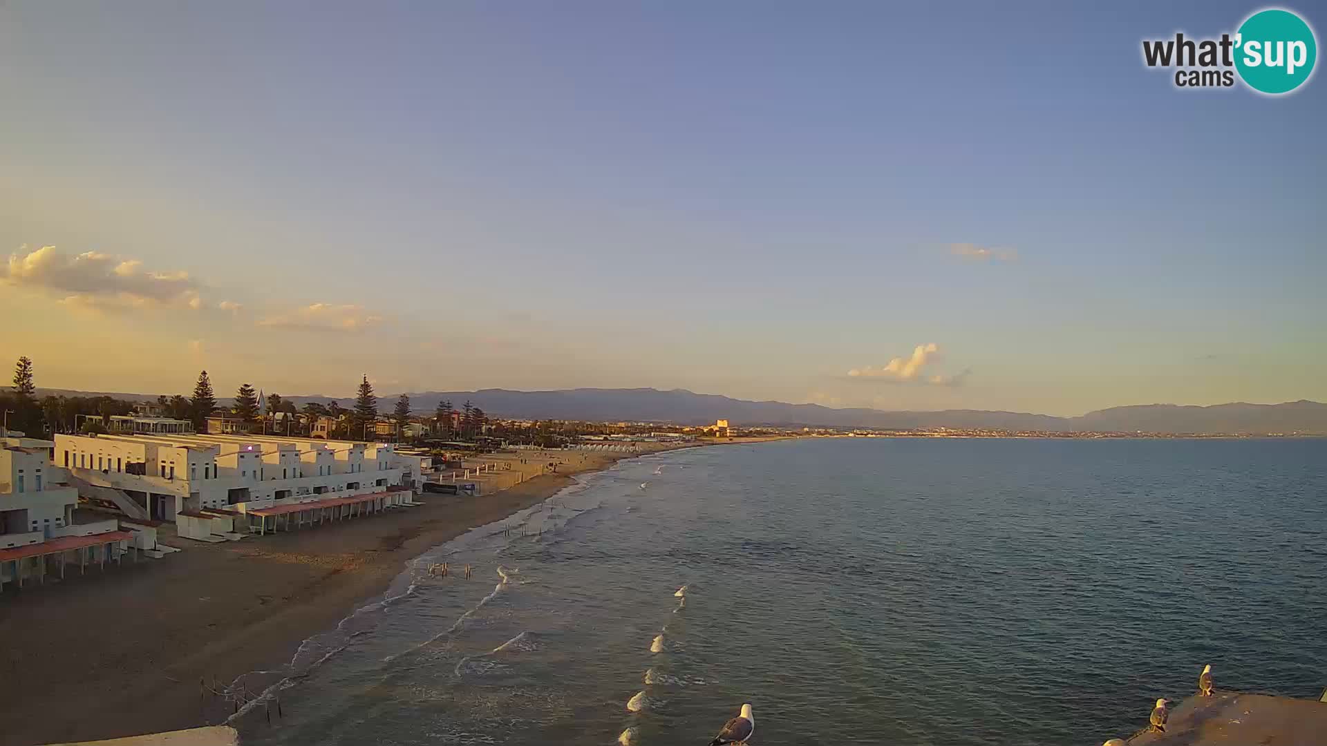 Spletna kamera v živo Cagliarski zaliv – plaža Poetto – Sardinija