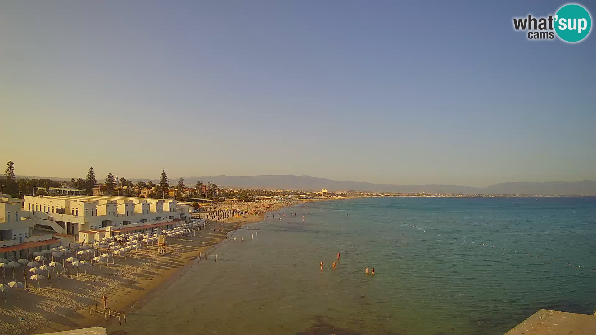 Spletna kamera v živo Cagliarski zaliv – plaža Poetto – Sardinija