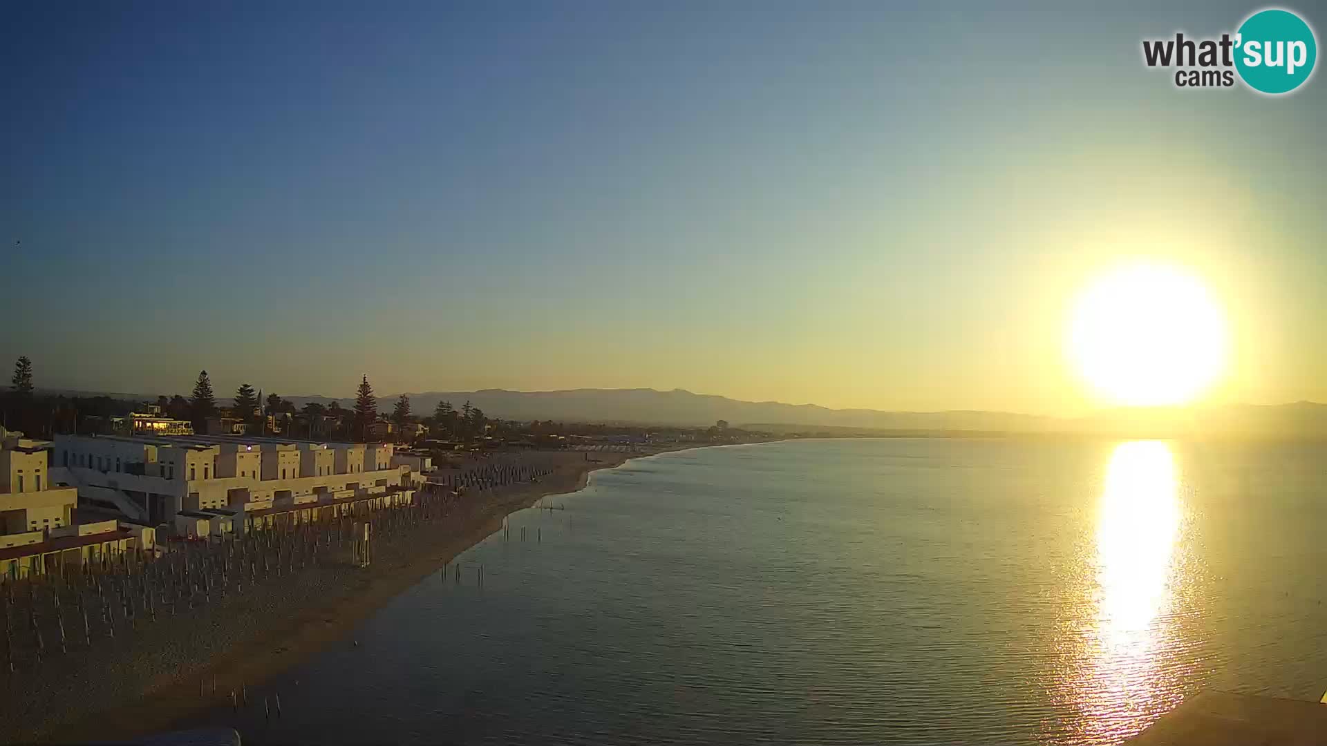 Spletna kamera v živo Cagliarski zaliv – plaža Poetto – Sardinija
