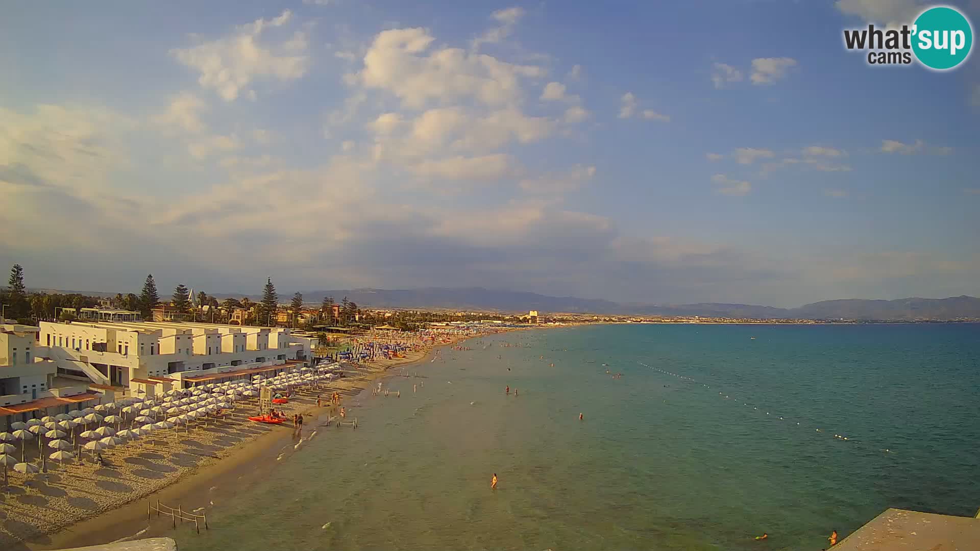 Spletna kamera v živo Cagliarski zaliv – plaža Poetto – Sardinija