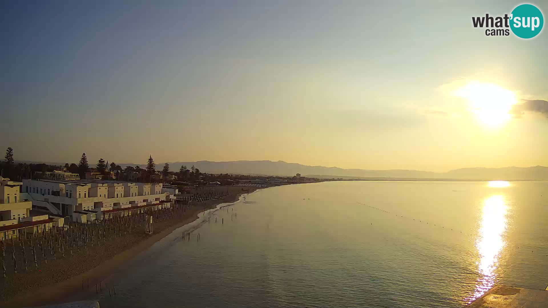 Spletna kamera v živo Cagliarski zaliv – plaža Poetto – Sardinija