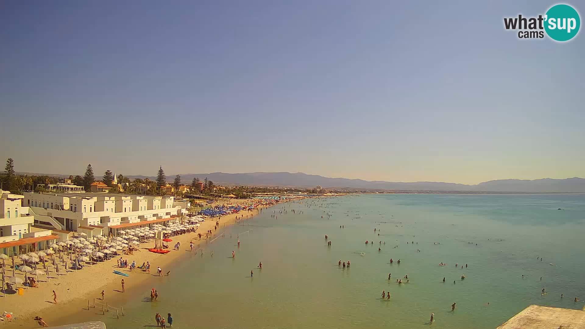 Spletna kamera v živo Cagliarski zaliv – plaža Poetto – Sardinija