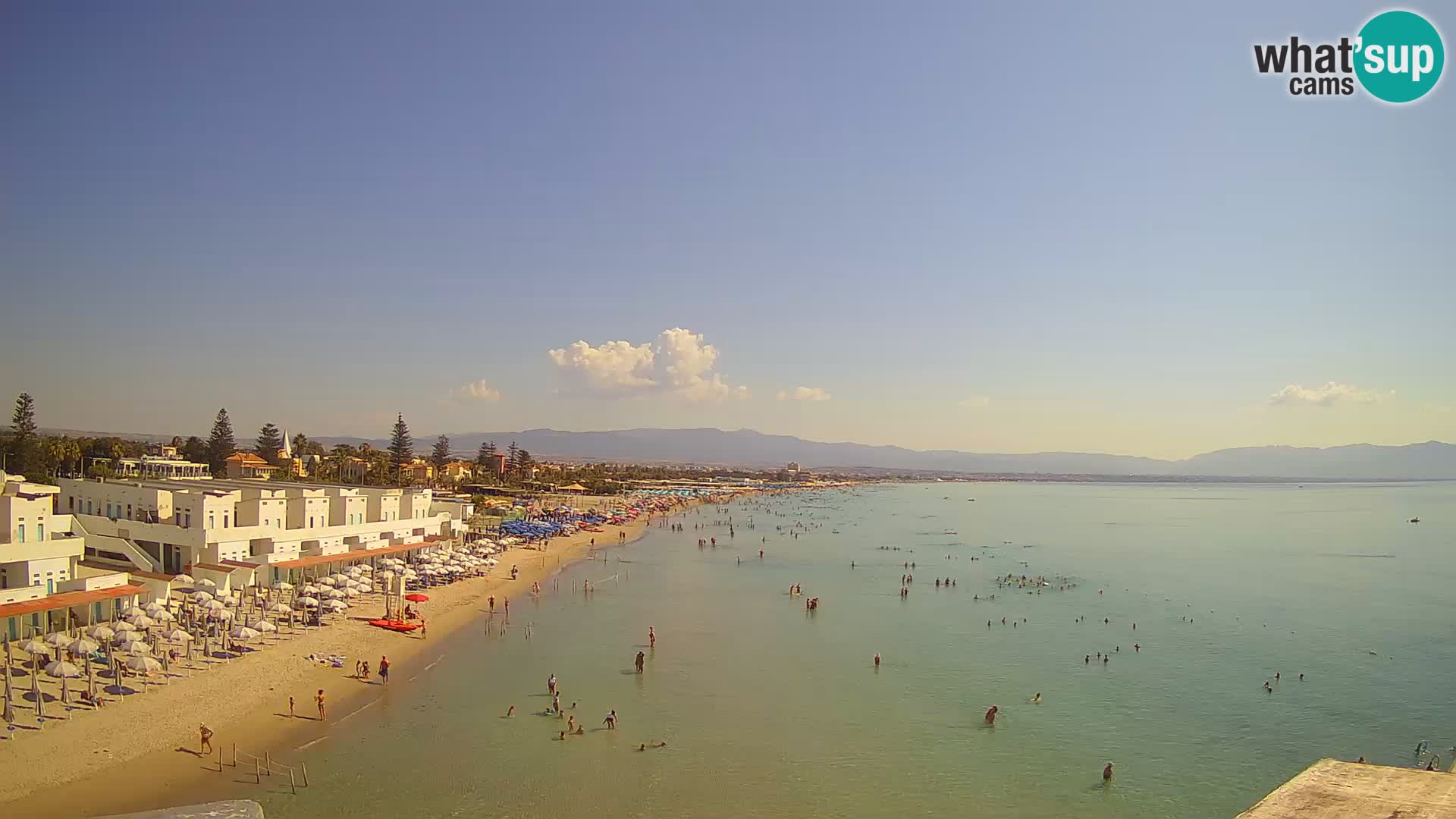 Spletna kamera v živo Cagliarski zaliv – plaža Poetto – Sardinija