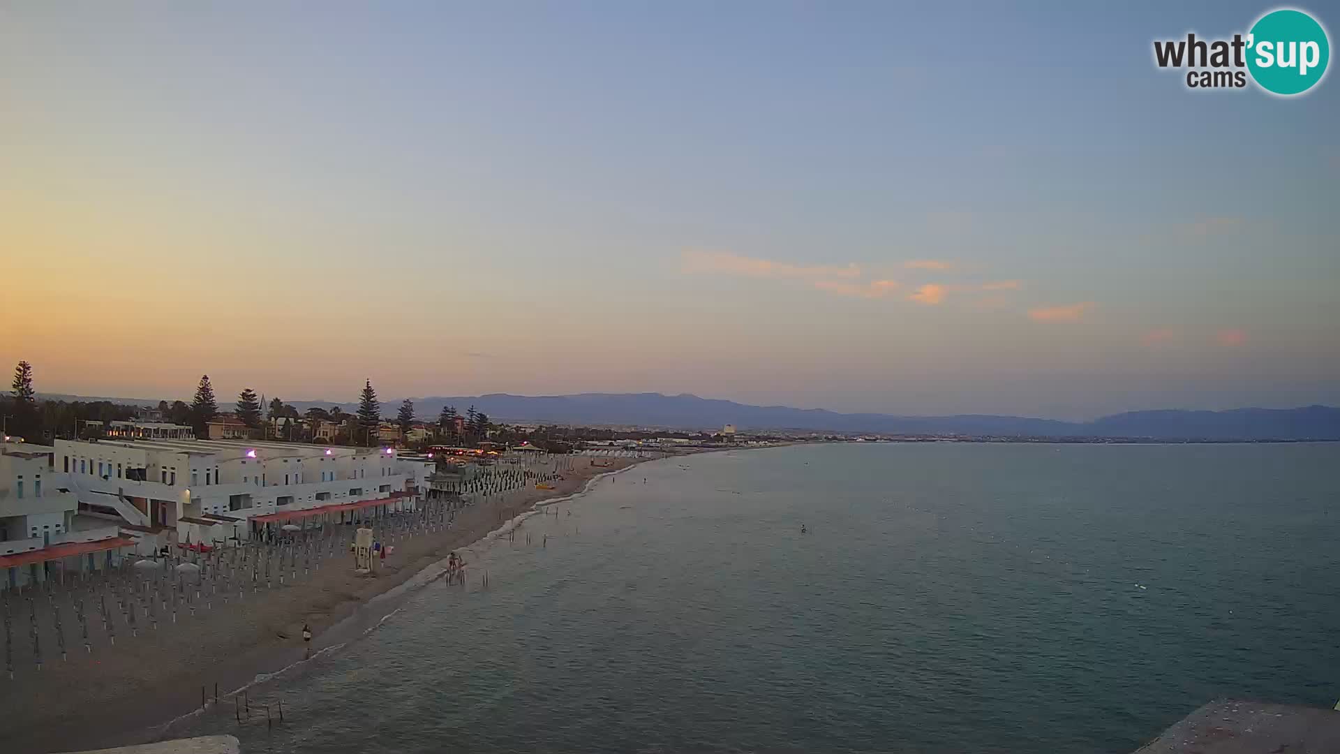 Spletna kamera v živo Cagliarski zaliv – plaža Poetto – Sardinija
