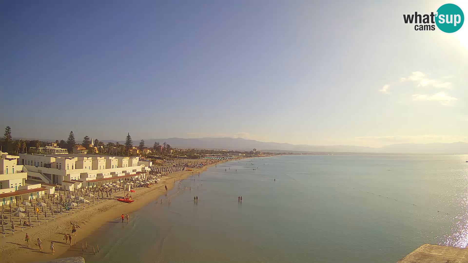 Spletna kamera v živo Cagliarski zaliv – plaža Poetto – Sardinija