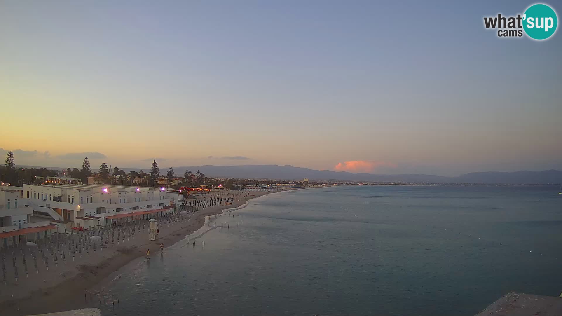 Spletna kamera v živo Cagliarski zaliv – plaža Poetto – Sardinija