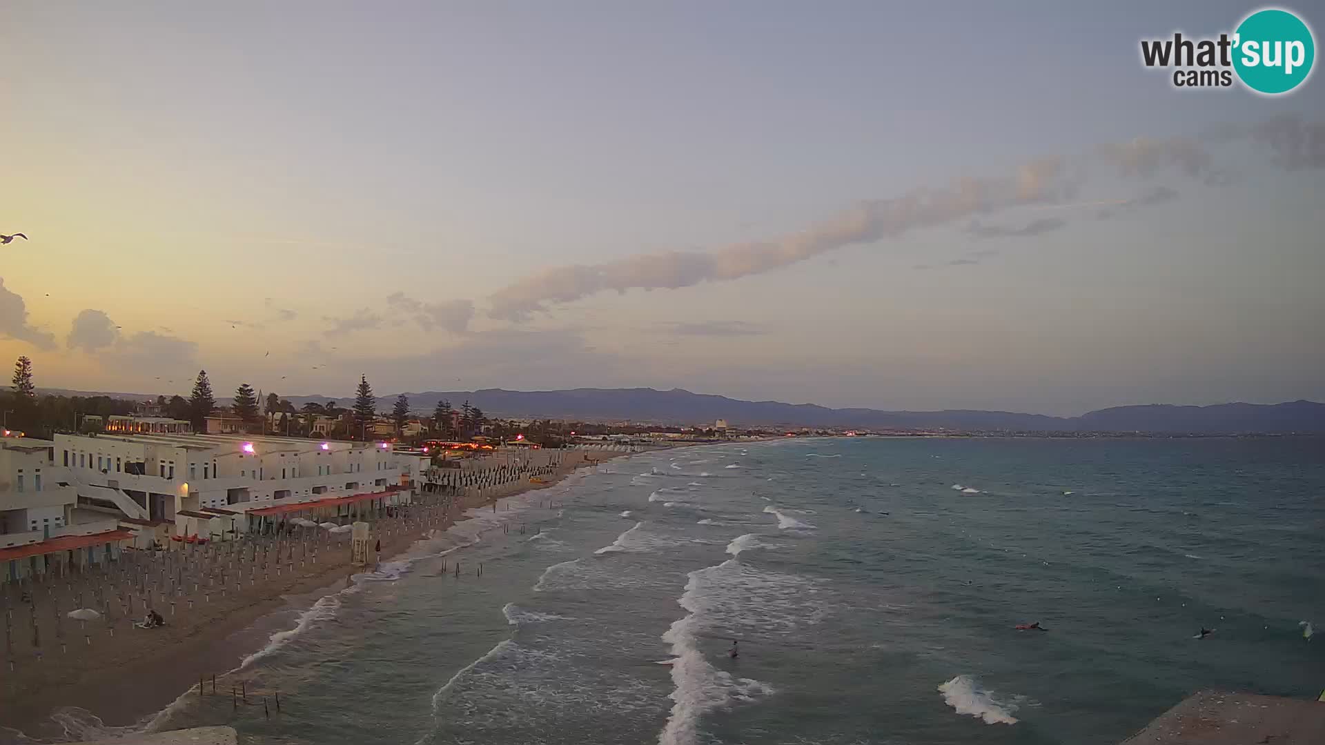 Spletna kamera v živo Cagliarski zaliv – plaža Poetto – Sardinija