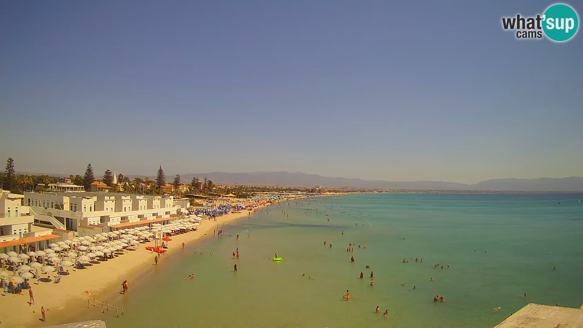 Spletna kamera v živo Cagliarski zaliv – plaža Poetto – Sardinija