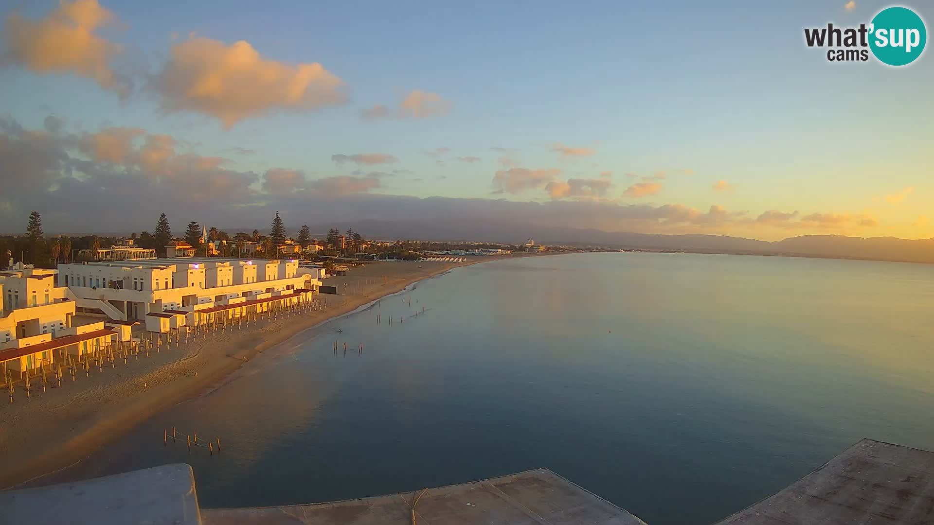 Web kamera uživo Cagliarski zaljev – plaža Poetto – Sardinija