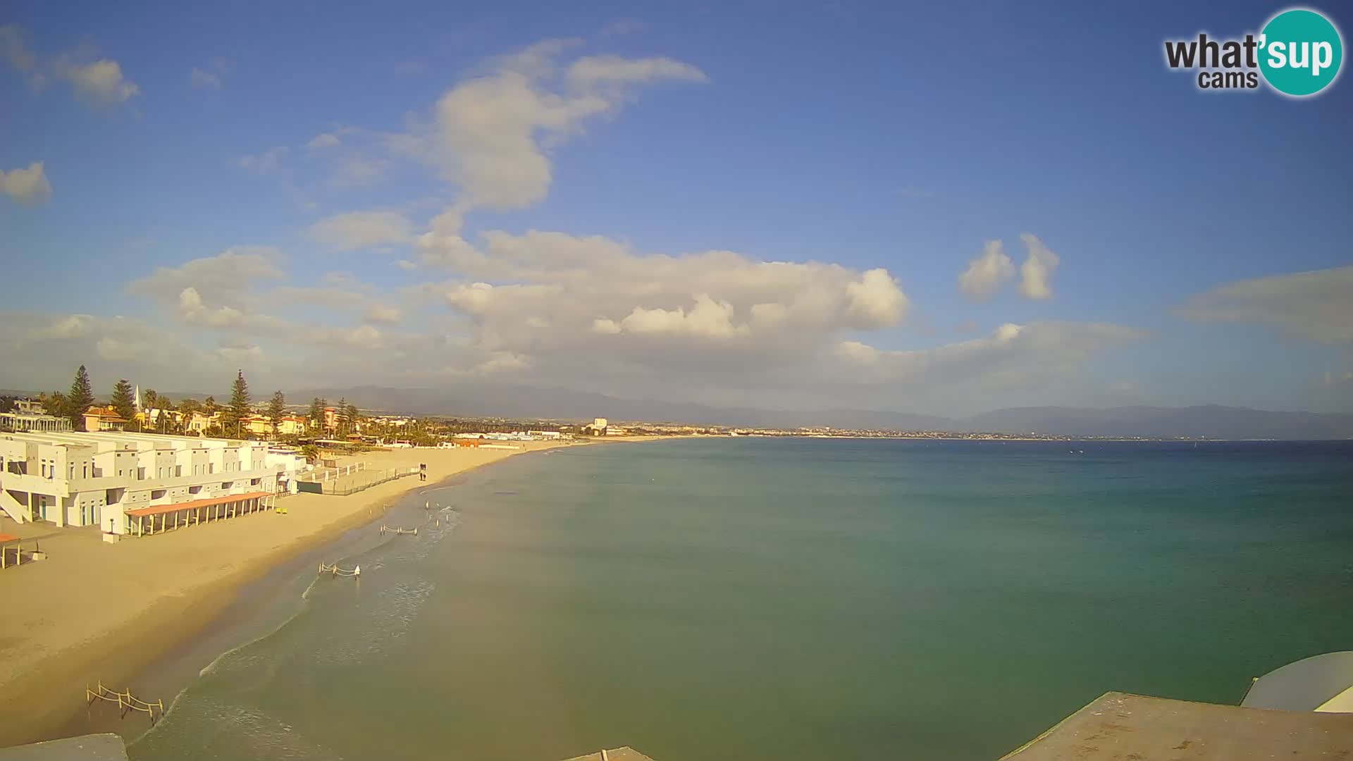 Spletna kamera v živo Cagliarski zaliv – plaža Poetto – Sardinija