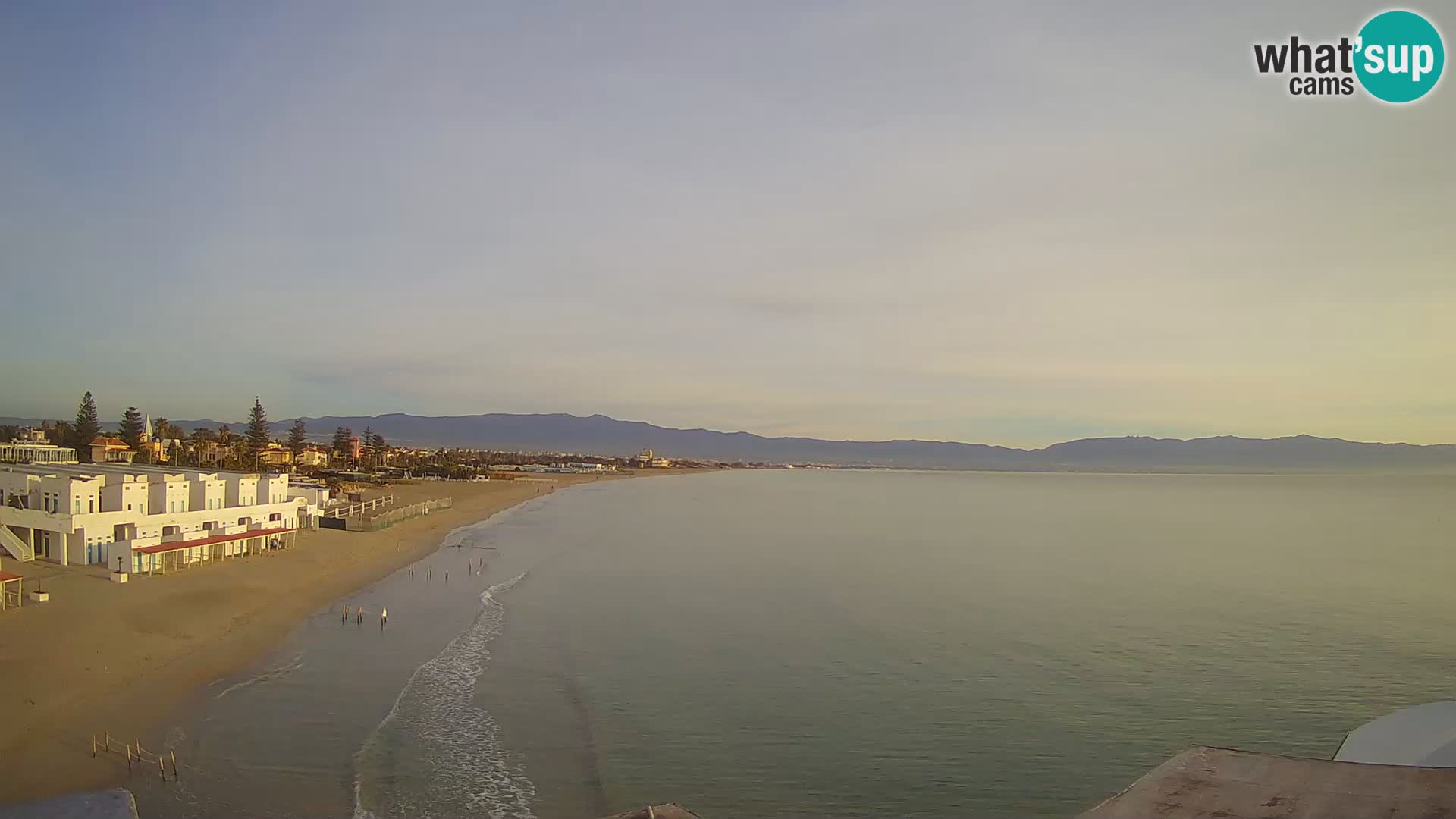 Spletna kamera v živo Cagliarski zaliv – plaža Poetto – Sardinija