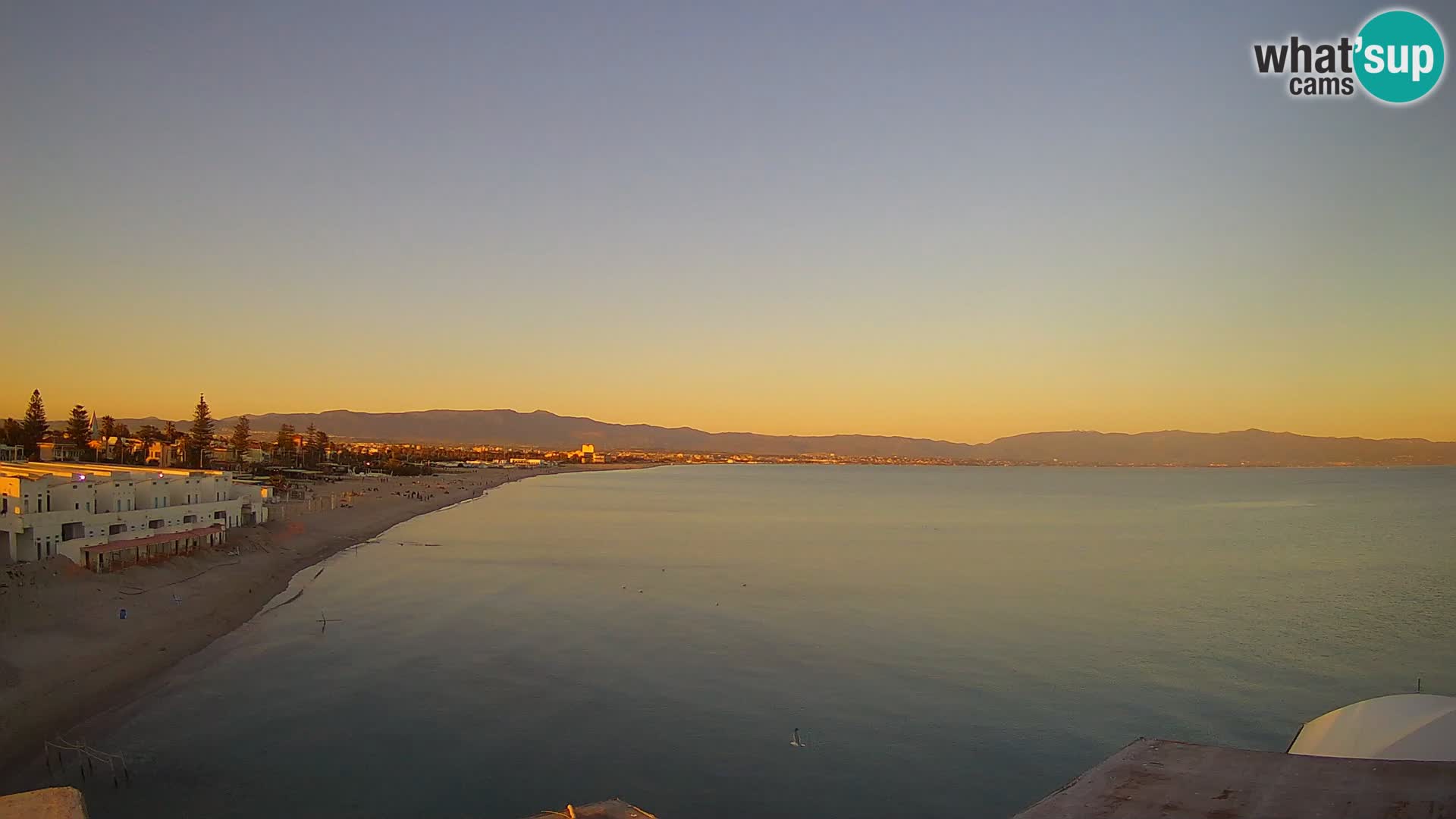 Web kamera uživo Cagliarski zaljev – plaža Poetto – Sardinija