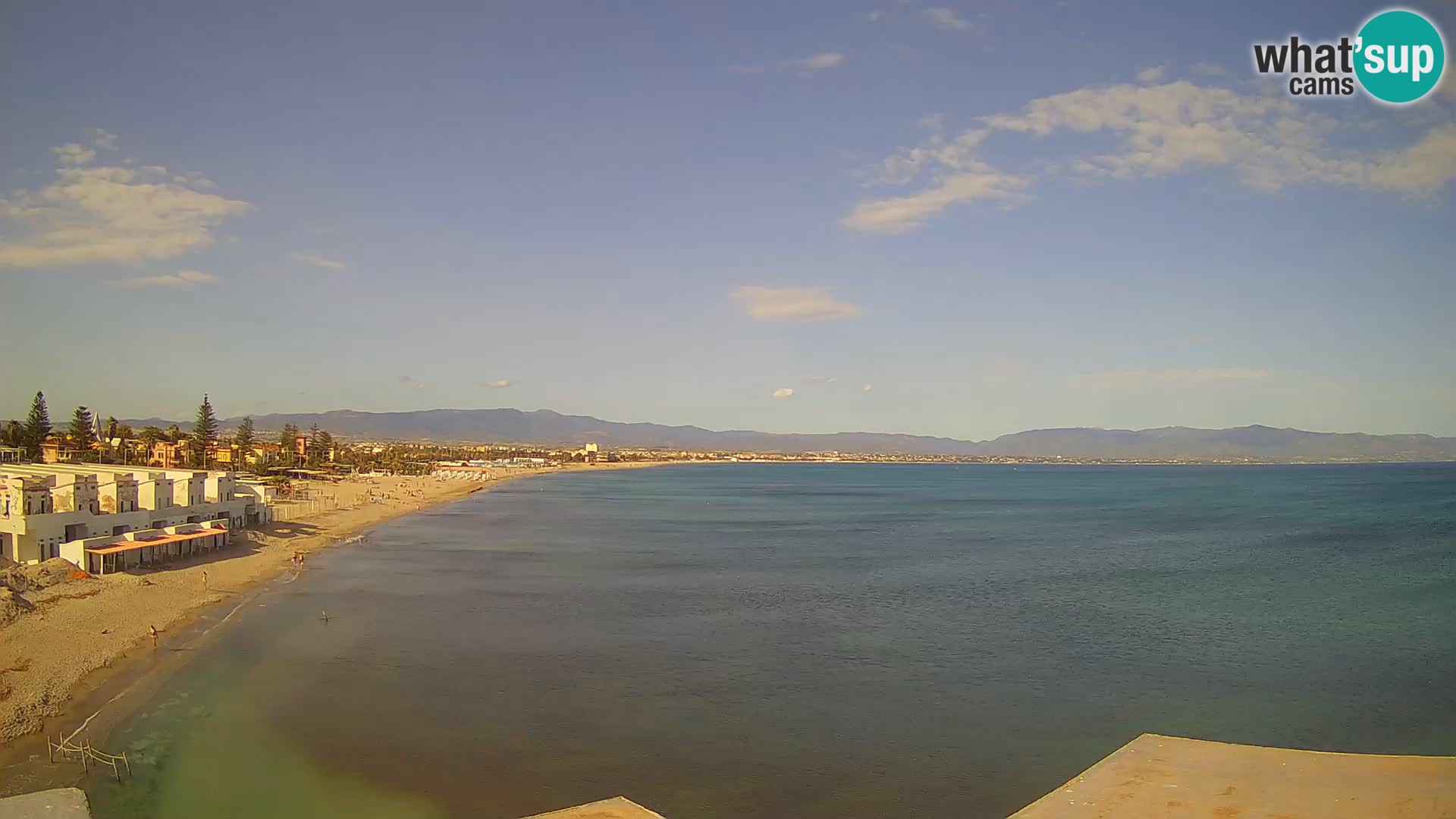 Spletna kamera v živo Cagliarski zaliv – plaža Poetto – Sardinija