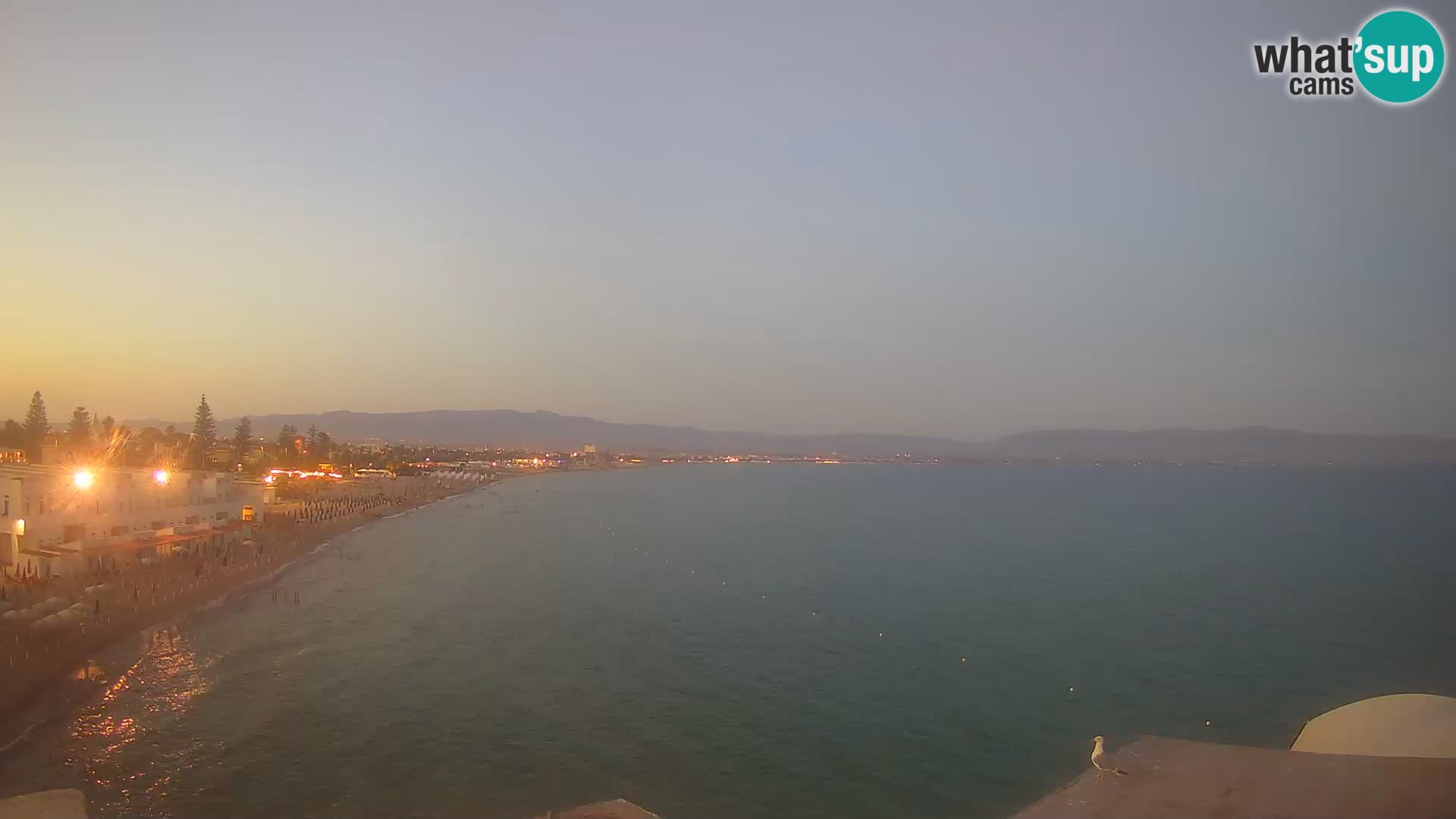 Spletna kamera v živo Cagliarski zaliv – plaža Poetto – Sardinija