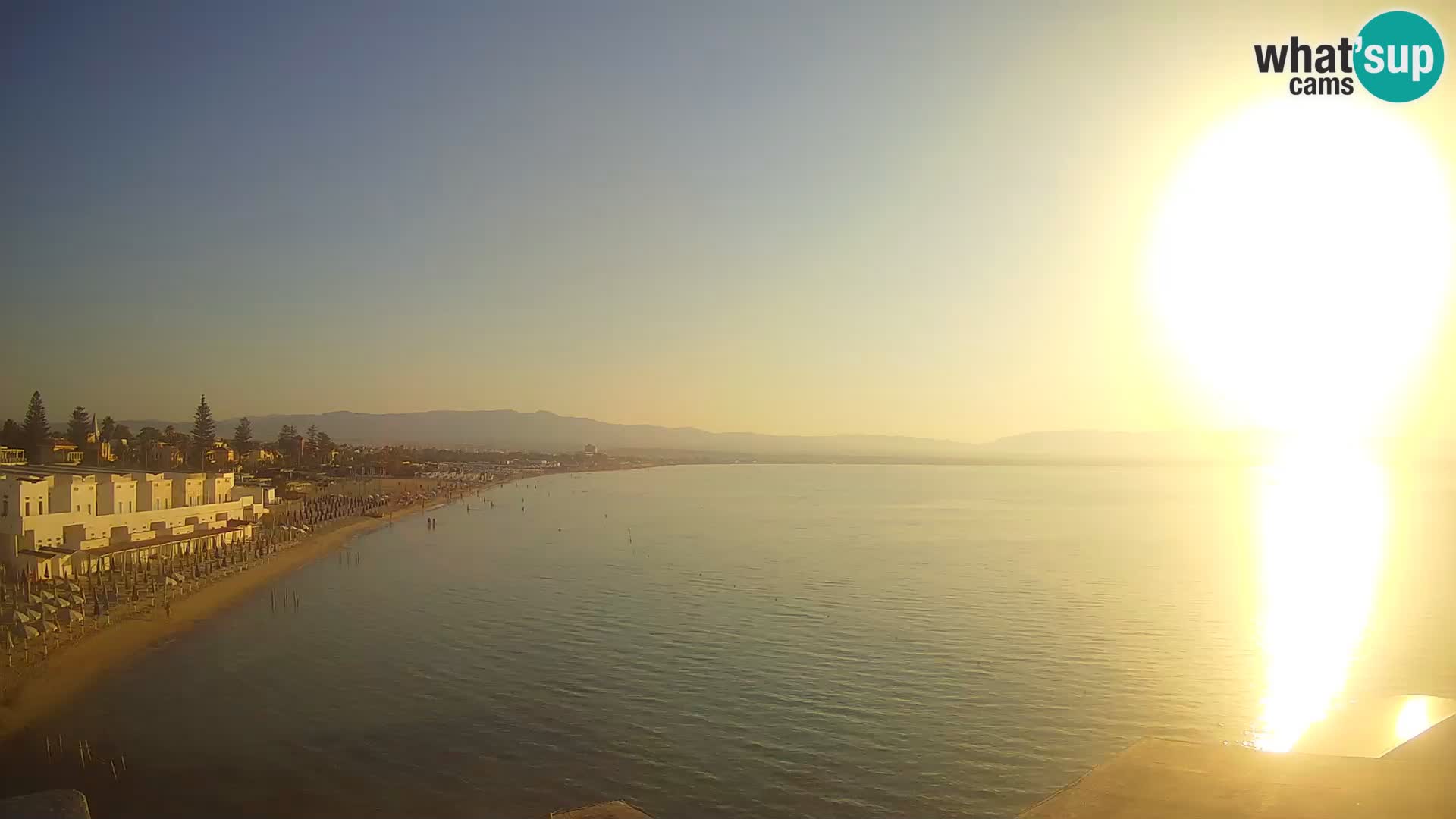 Spletna kamera v živo Cagliarski zaliv – plaža Poetto – Sardinija