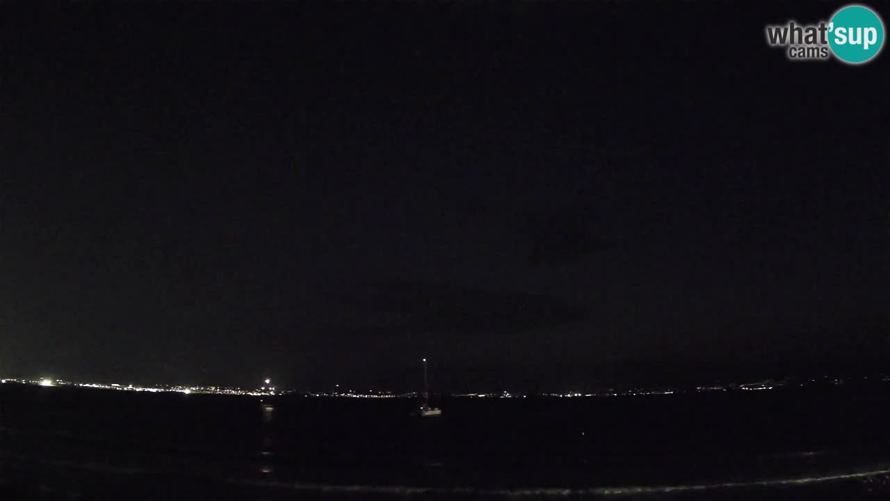 Spletna kamera Cagliari Windsurf Club – Pogled v živo s plaže Poetto