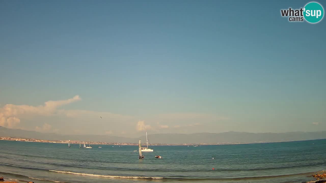 Spletna kamera Cagliari Windsurf Club – Pogled v živo s plaže Poetto