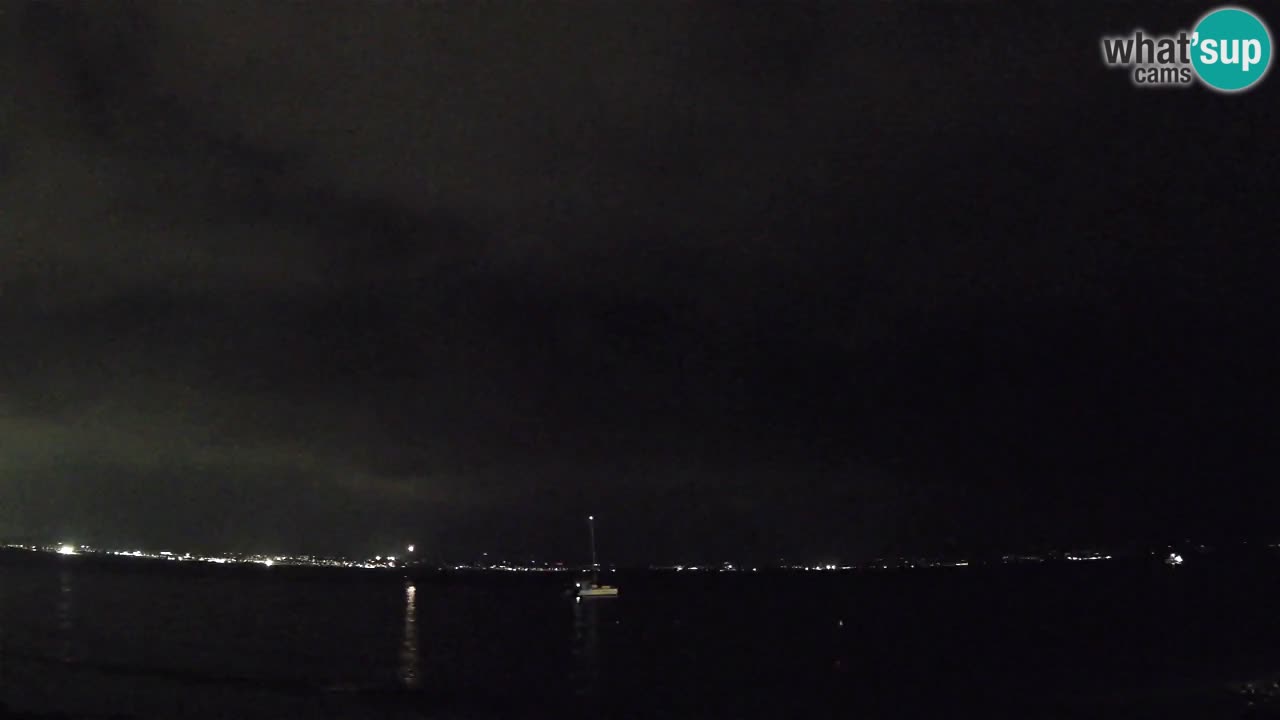 Spletna kamera Cagliari Windsurf Club – Pogled v živo s plaže Poetto