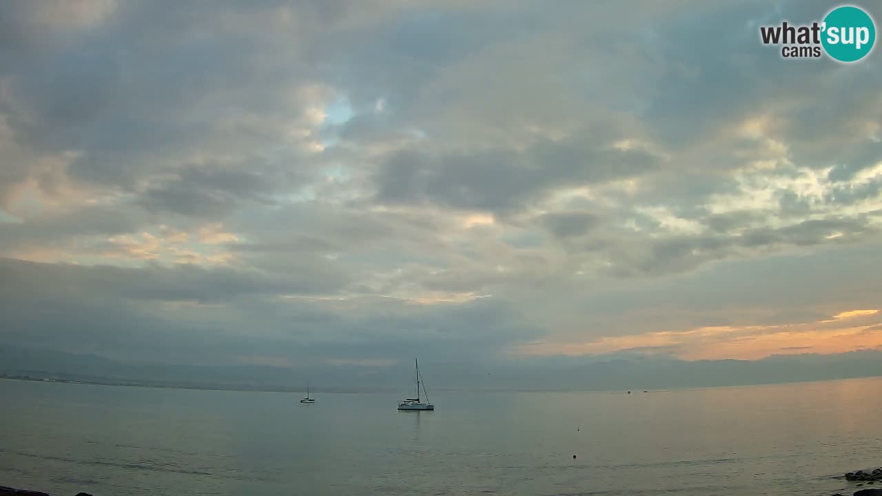 Spletna kamera Cagliari Windsurf Club – Pogled v živo s plaže Poetto