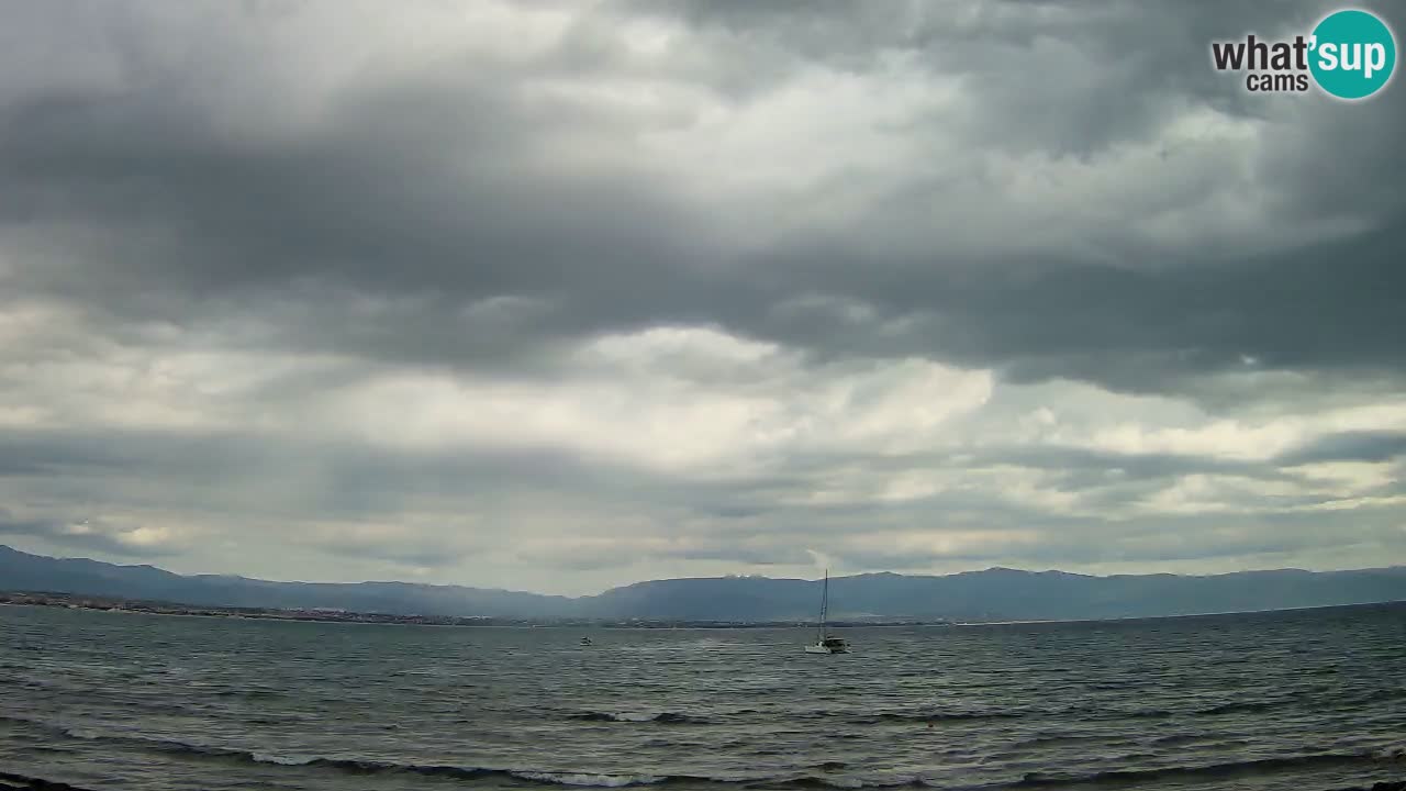 Spletna kamera Cagliari Windsurf Club – Pogled v živo s plaže Poetto