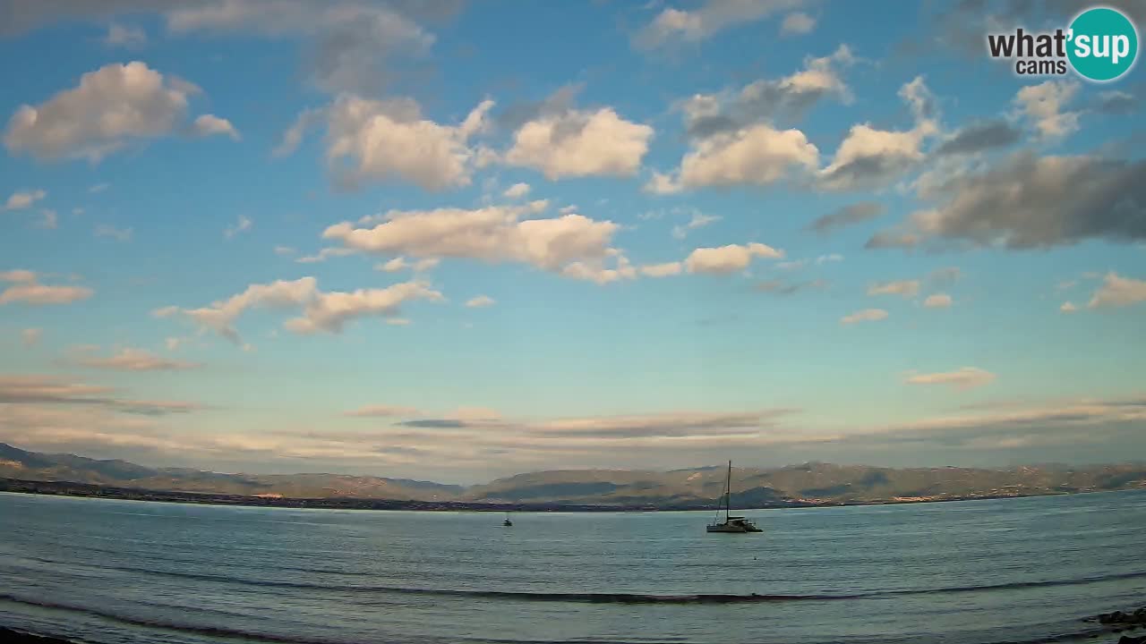 Spletna kamera Cagliari Windsurf Club – Pogled v živo s plaže Poetto
