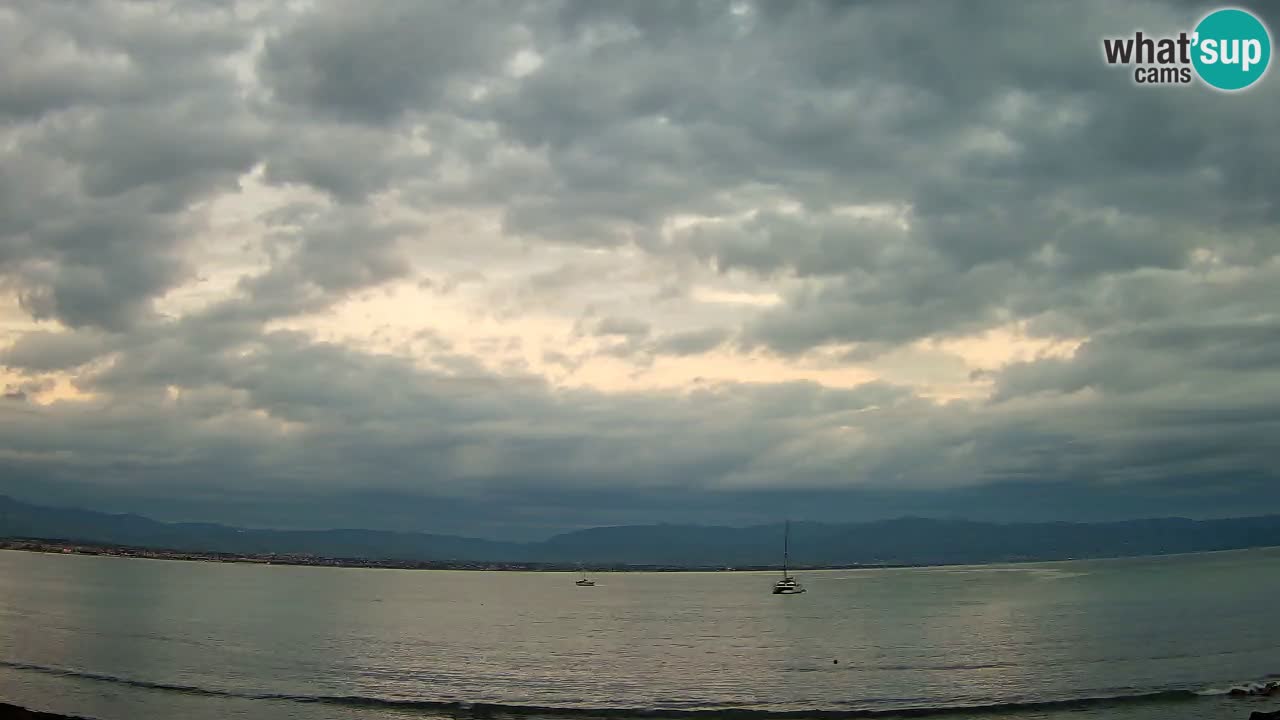 Spletna kamera Cagliari Windsurf Club – Pogled v živo s plaže Poetto