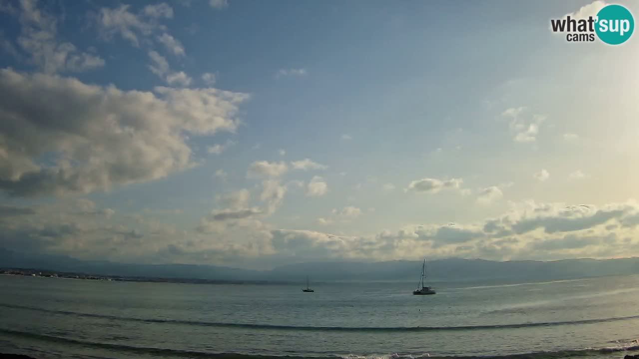 Spletna kamera Cagliari Windsurf Club – Pogled v živo s plaže Poetto