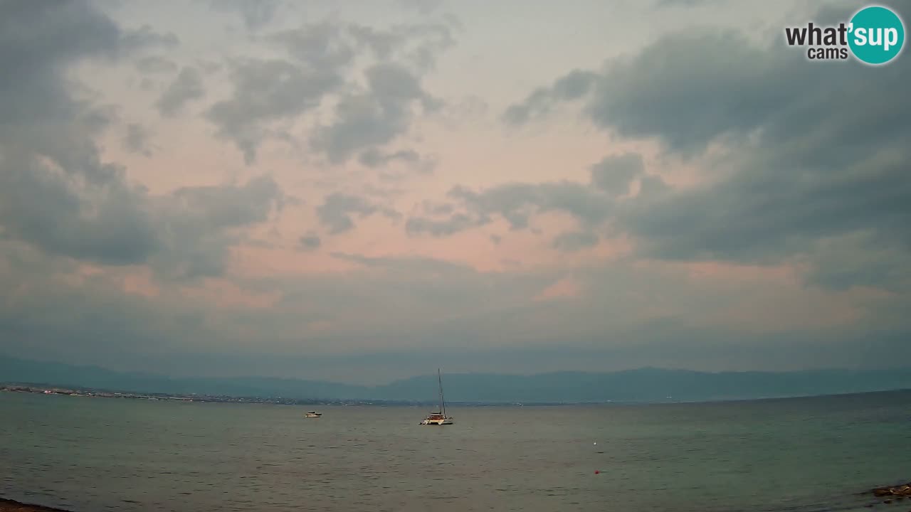 Spletna kamera Cagliari Windsurf Club – Pogled v živo s plaže Poetto